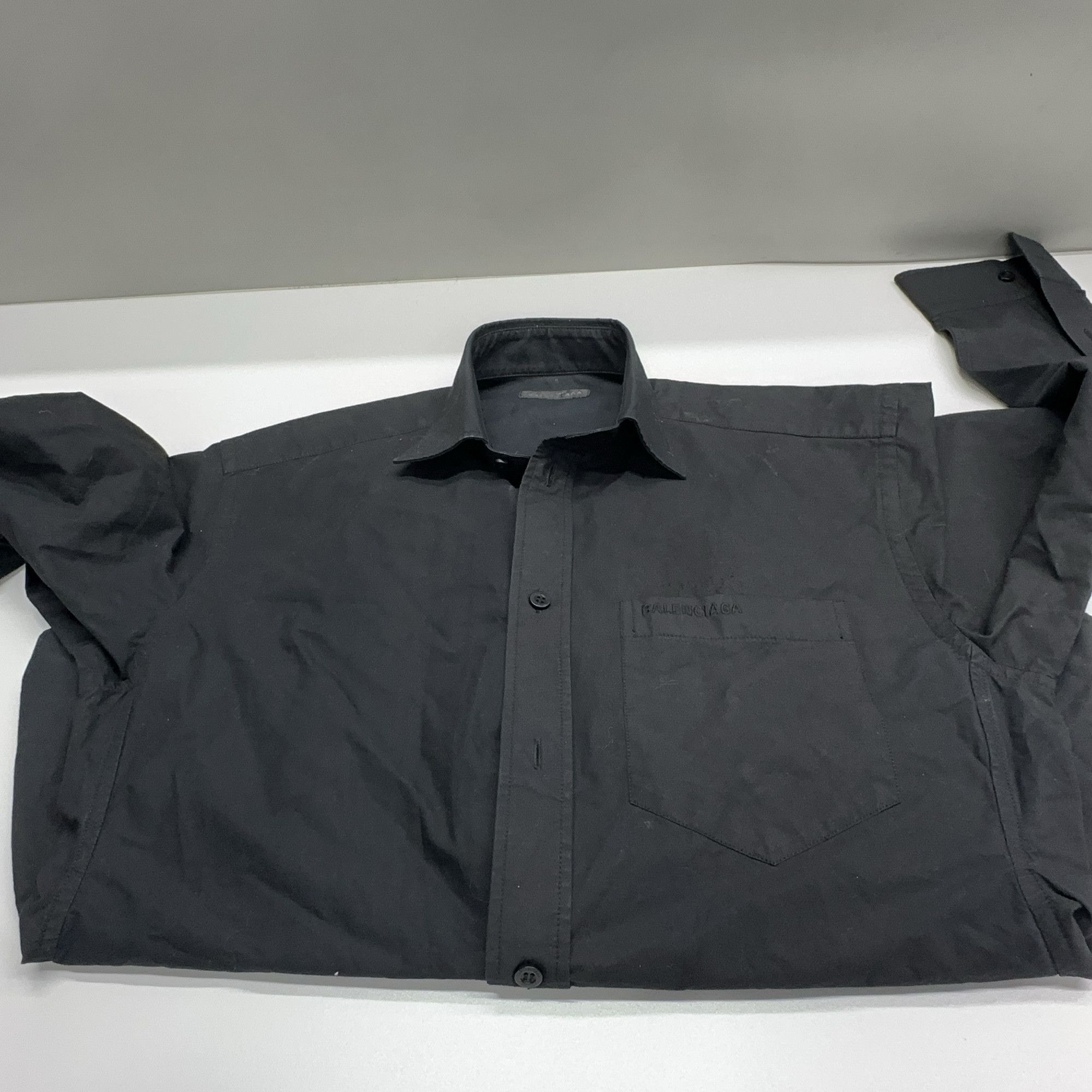 Balenciaga Balenciaga Logo Embroidery Button Up Shirt Size S Size US S / EU 44-46 / 1 - 7 Thumbnail