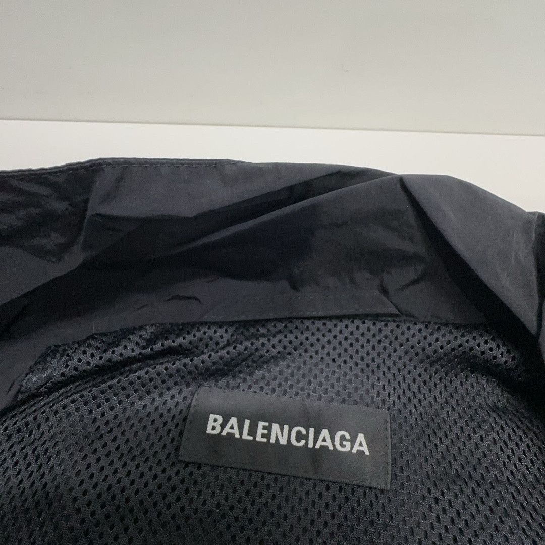 Balenciaga Balenciaga Logo Track Jacket Size 44 Size US S / EU 44-46 / 1 - 3 Thumbnail