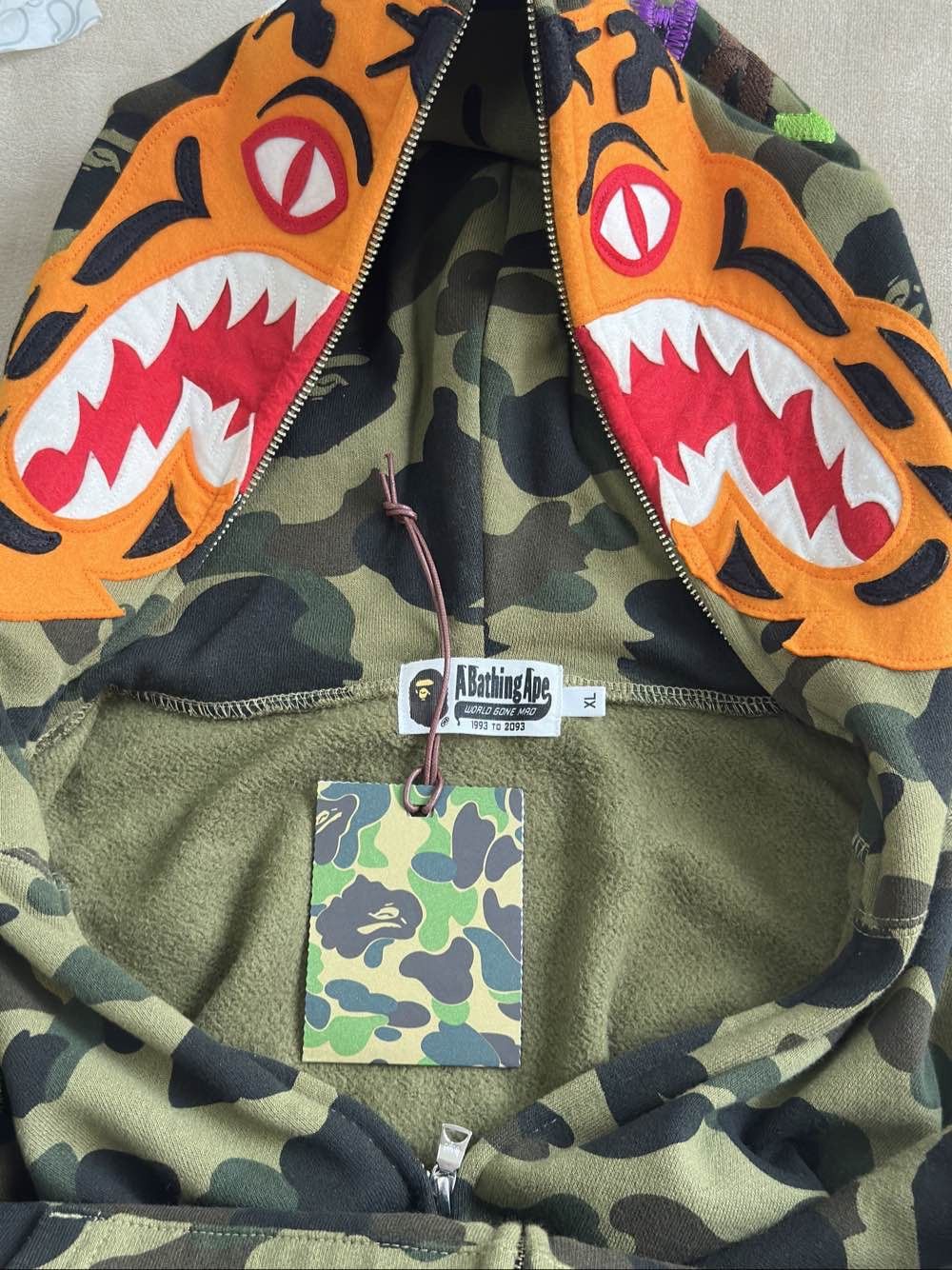 Bape A Bathing Ape Tiger Camo Hoodie Size XL Size US XL / EU 56 / 4 - 3 Thumbnail