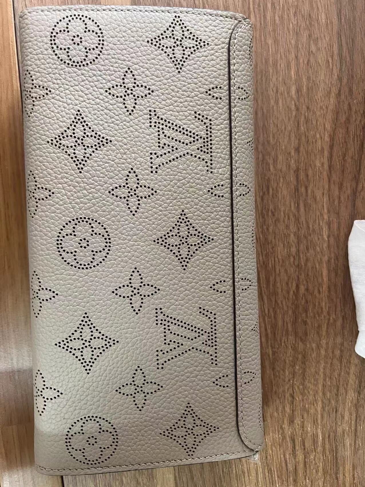 Louis Vuitton LV Hollow-Out Women's Wallet Size ONE SIZE - 2 Thumbnail