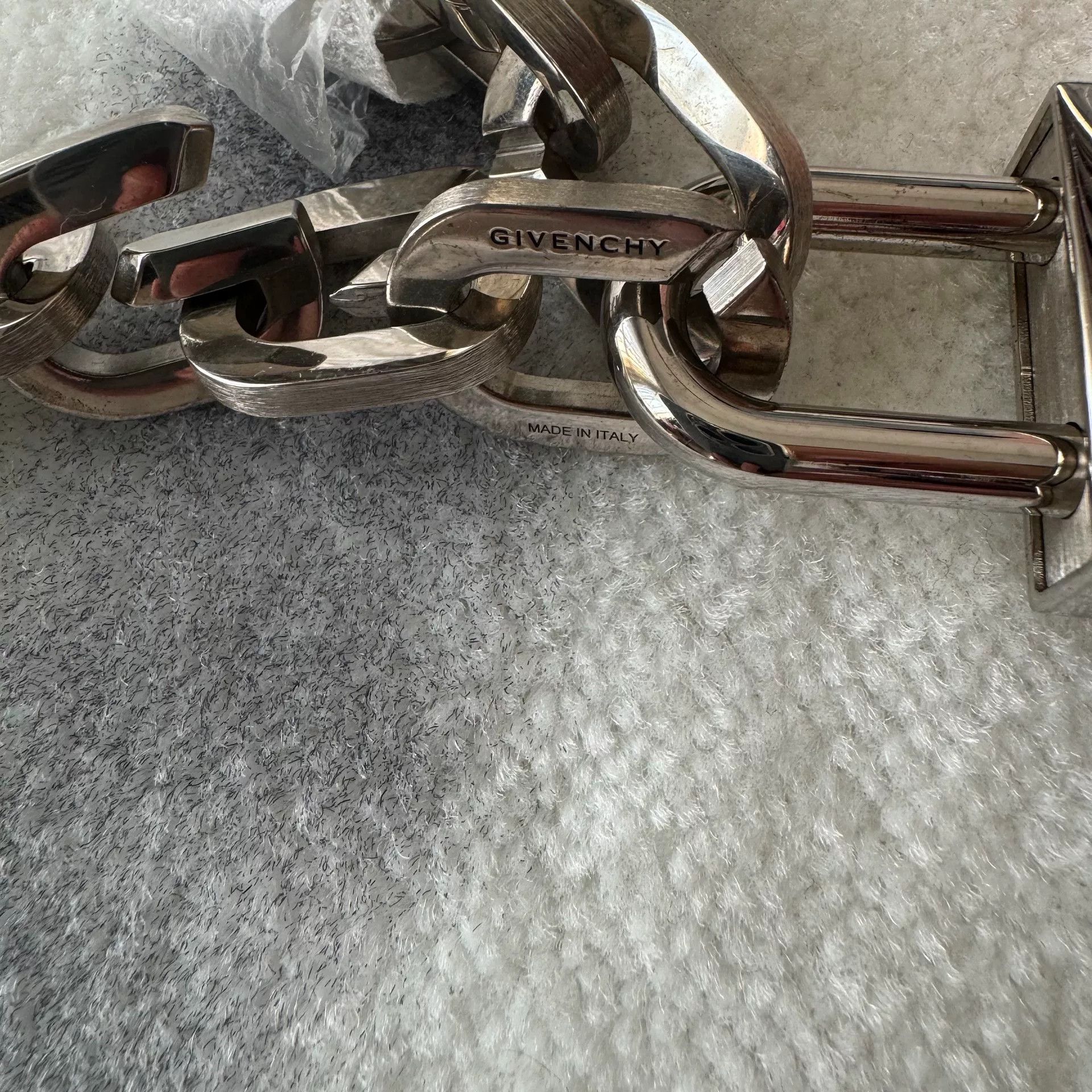 Givenchy Givenchy FW21 Original Padlock Necklace Size ONE SIZE - 7 Thumbnail