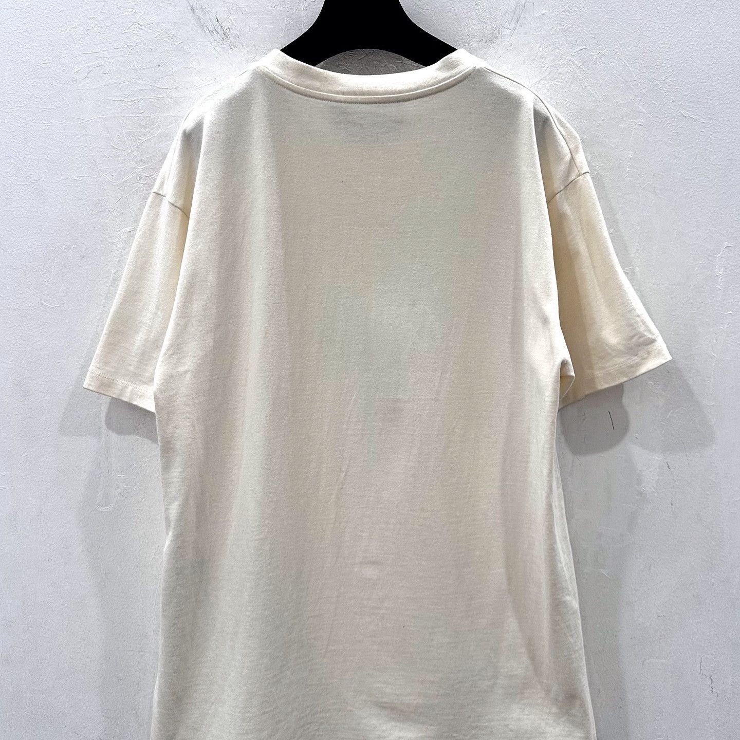 Gucci Band Logo Graphic T-Shirt in White Size US XS / EU 42 / 0 - 2 Thumbnail