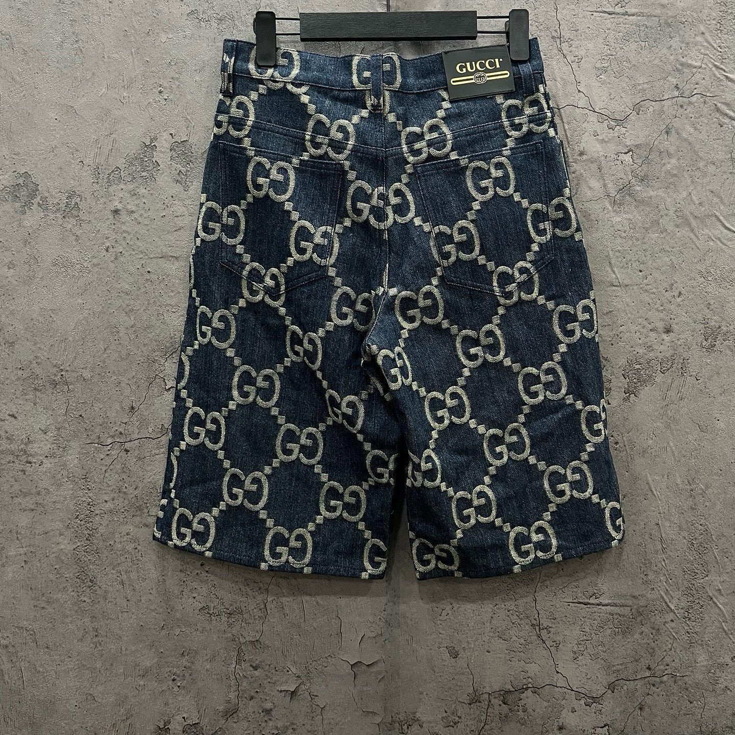 Gucci GG Monogram Denim Shorts in Blue Size US 30 / EU 46 - 2 Thumbnail