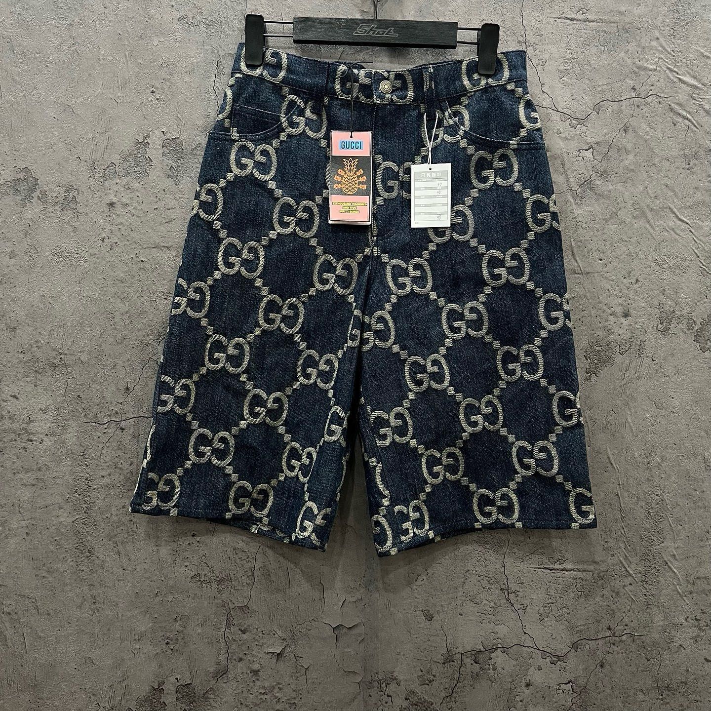 Gucci GG Monogram Denim Shorts in Blue Size US 30 / EU 46 - 7 Thumbnail