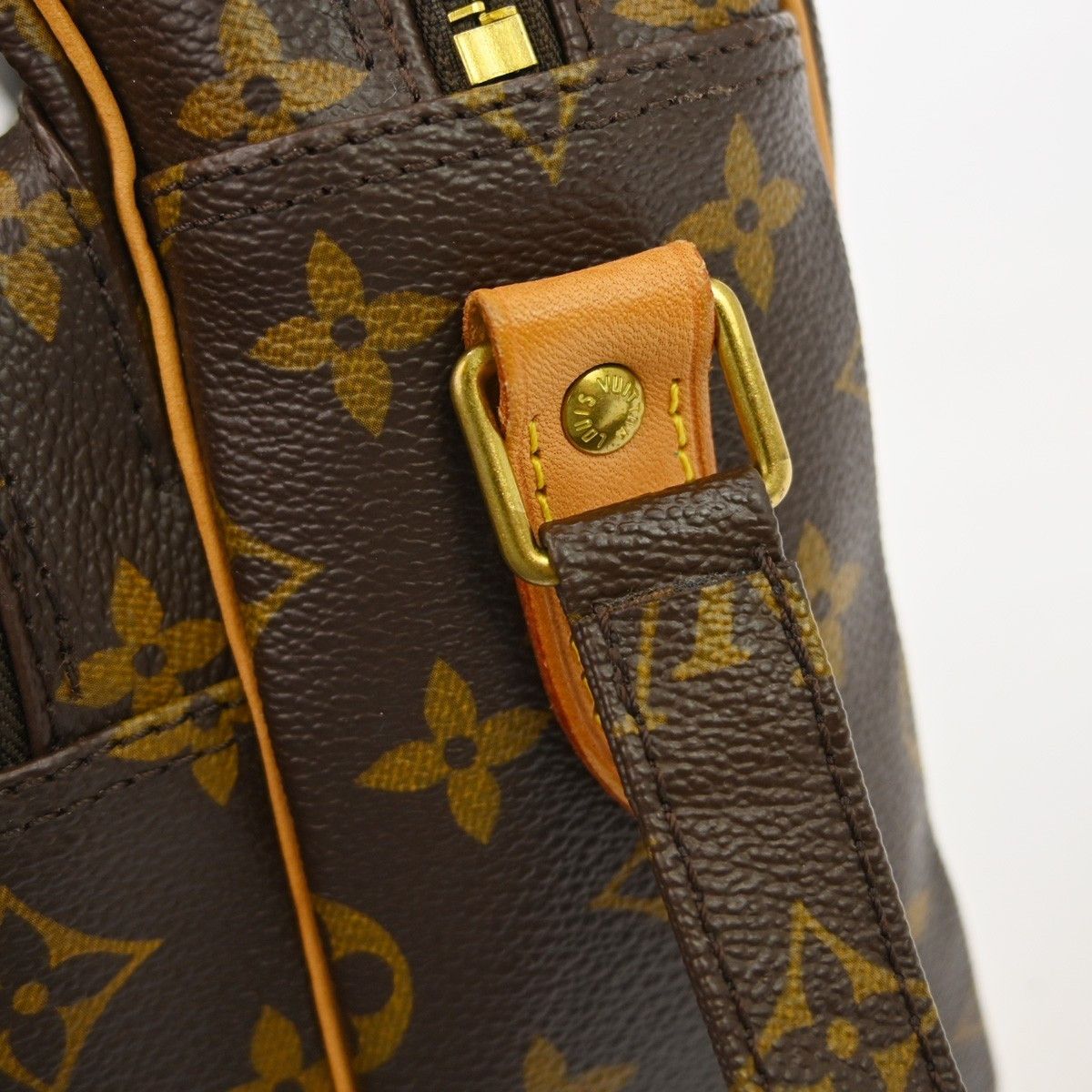 Louis Vuitton Louis Vuitton Nil Messenger Bag Monogram Canvas Size ONE SIZE - 11 Thumbnail
