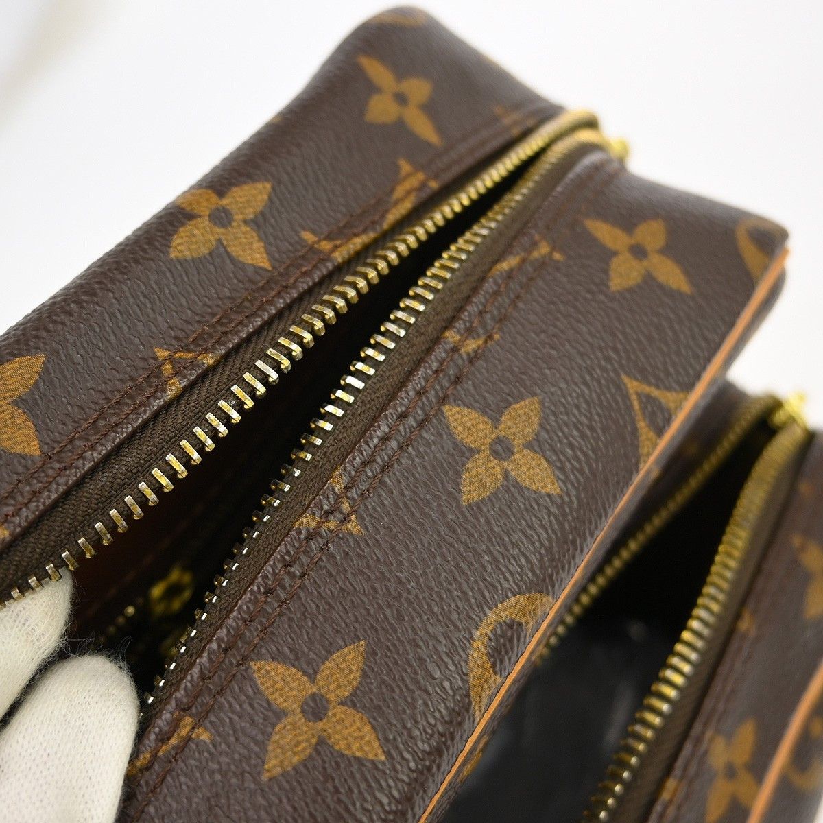 Louis Vuitton Louis Vuitton Nil Messenger Bag Monogram Canvas Size ONE SIZE - 14 Thumbnail