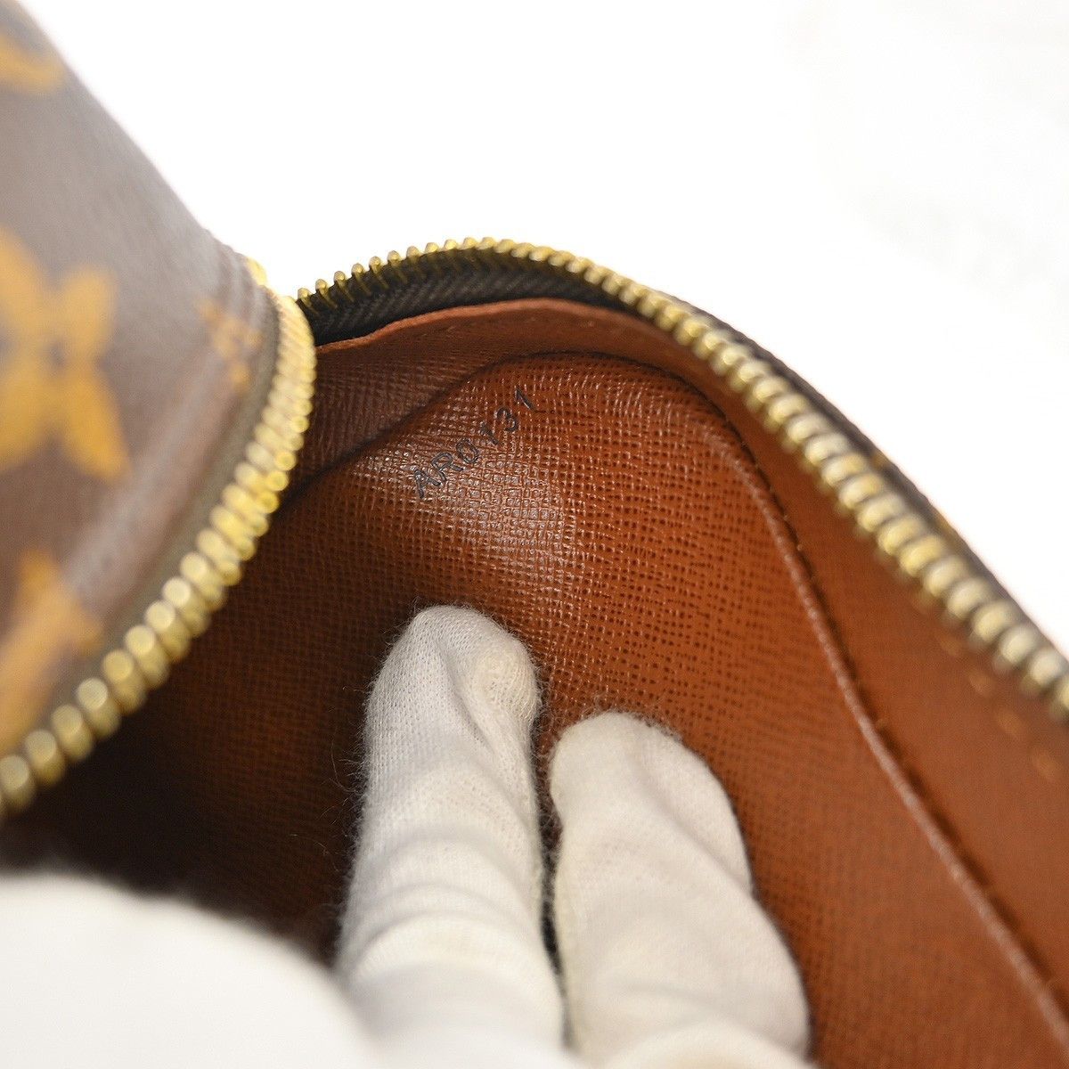 Louis Vuitton Louis Vuitton Nil Messenger Bag Monogram Canvas Size ONE SIZE - 5 Thumbnail