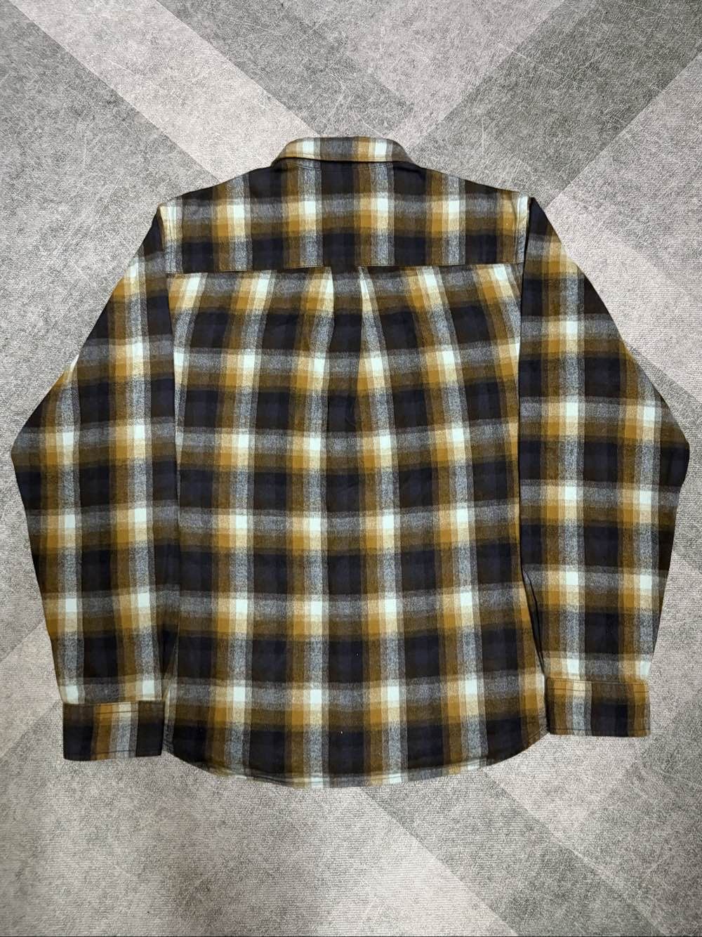 Bape A BATHING APE Plaid Button Up Shirt Size M Size US M / EU 48-50 / 2 - 2 Thumbnail