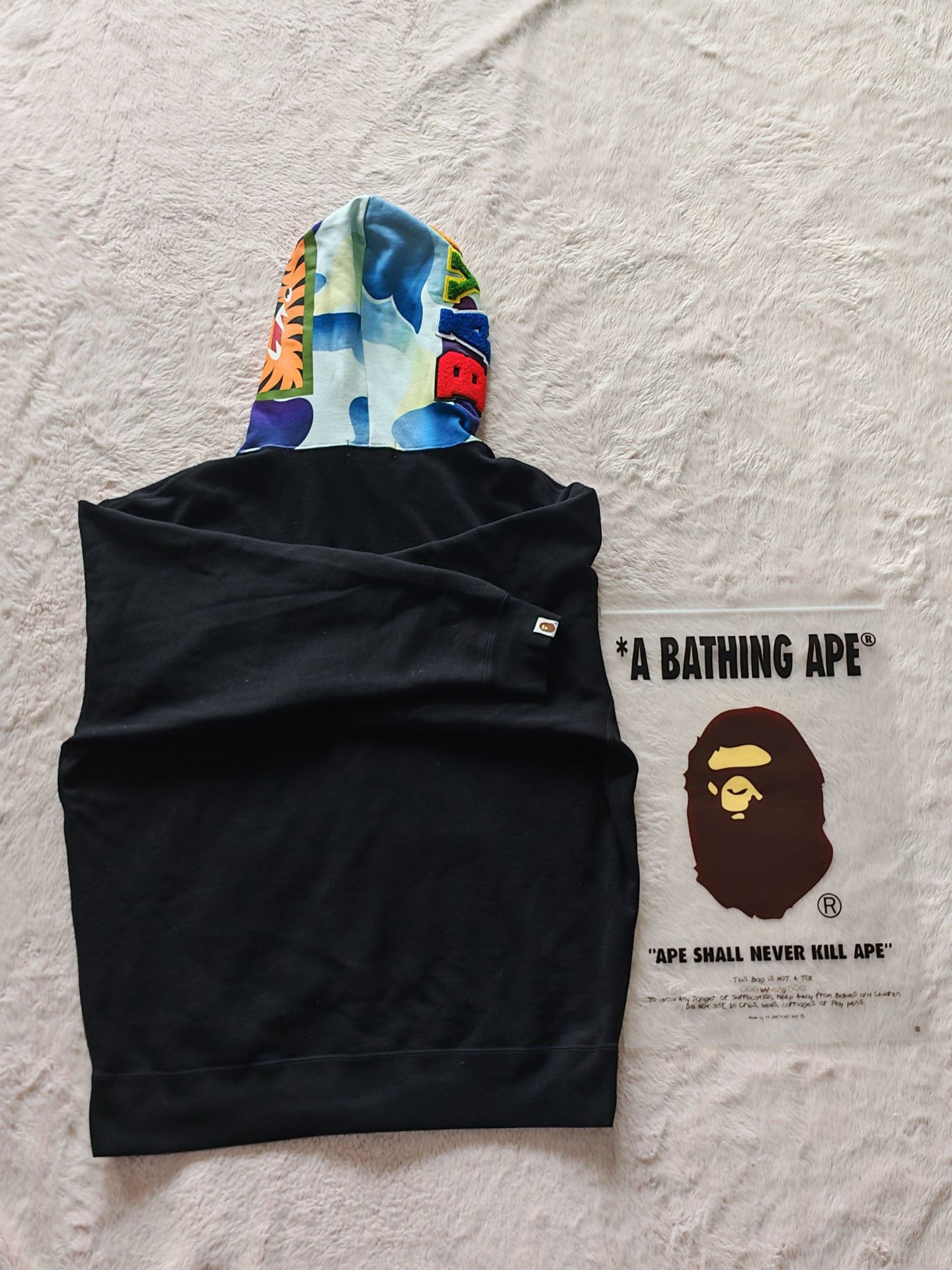 Bape A Bathing Ape x Bored Ape Beach Club Shark Hoodie Size L Size US L / EU 52-54 / 3 - 2 Thumbnail