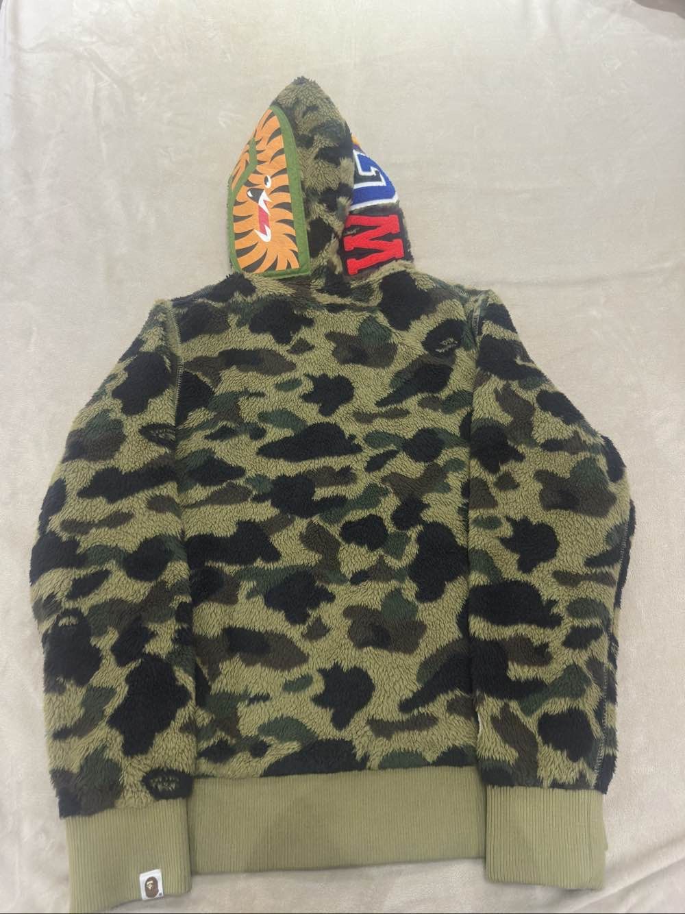 Bape A Bathing Ape Camo Shark Tiger Fleece Hoodie Size M Size US M / EU 48-50 / 2 - 2 Thumbnail