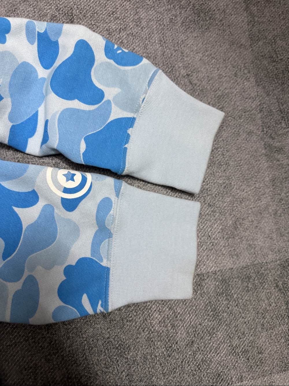 Bape A Bathing Ape Blue Camo Shark Hoodie Size M Size US M / EU 48-50 / 2 - 8 Thumbnail