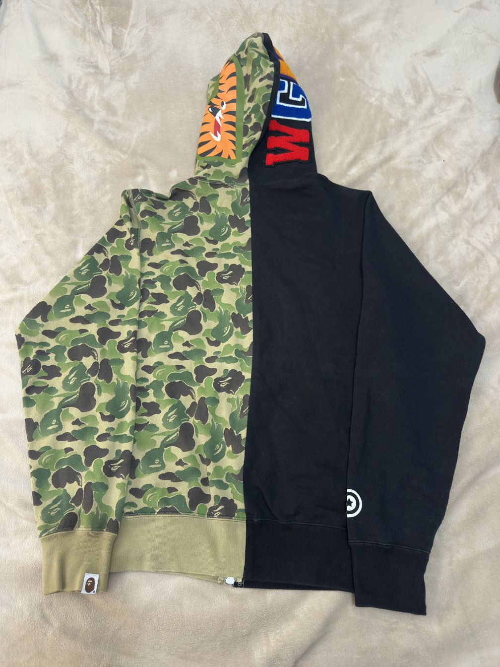 Bape A BATHING APE Split Camo Shark Full Zip Hoodie Size L Size US L / EU 52-54 / 3 - 2 Thumbnail