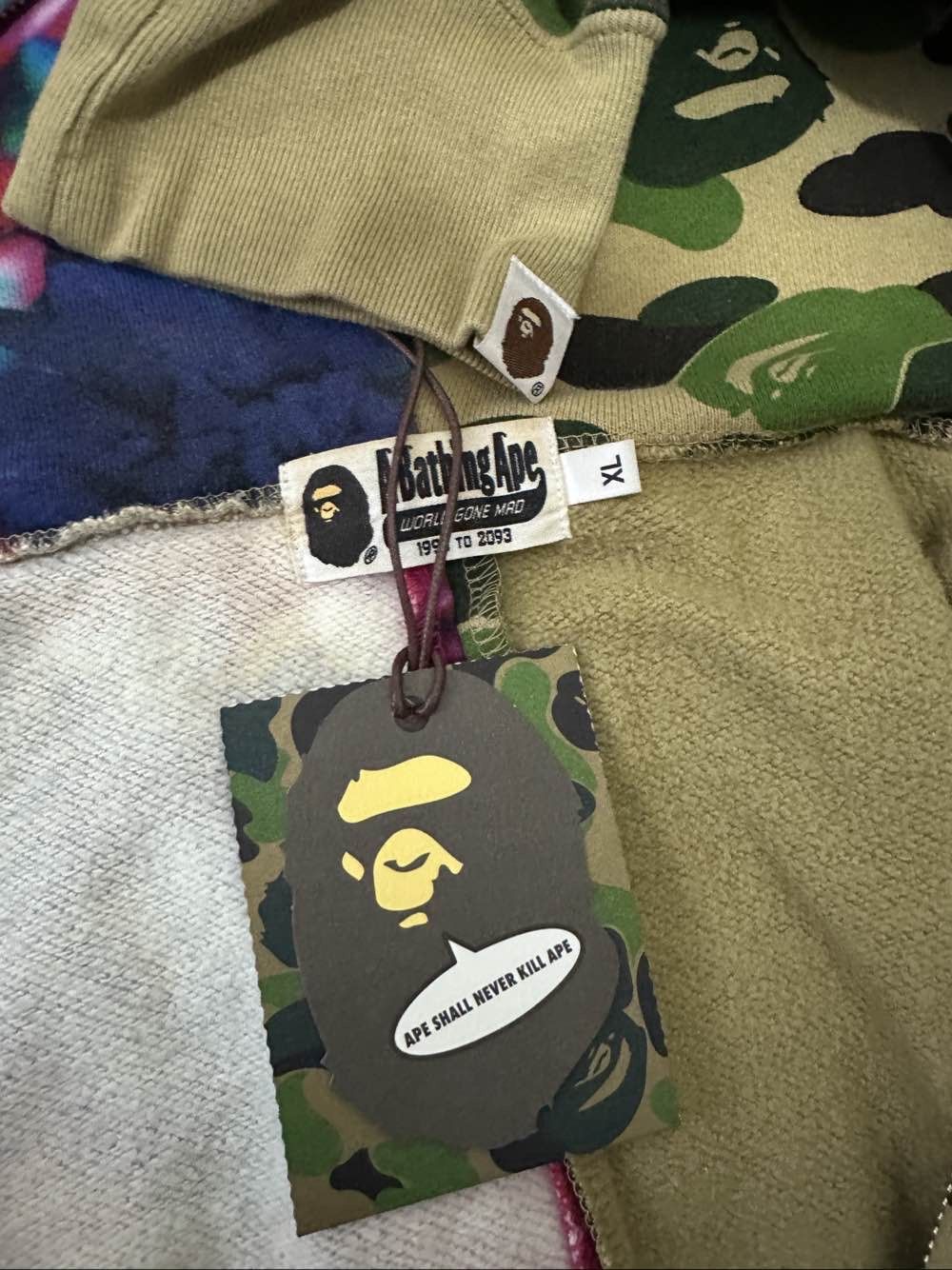 Bape A Bathing Ape x Medicom Toy Floral Shark Hoodie XL Size US XL / EU 56 / 4 - 3 Thumbnail