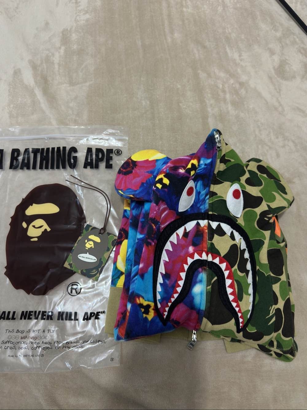 Bape A Bathing Ape x Medicom Toy Floral Shark Hoodie XL Size US XL / EU 56 / 4 - 9 Thumbnail