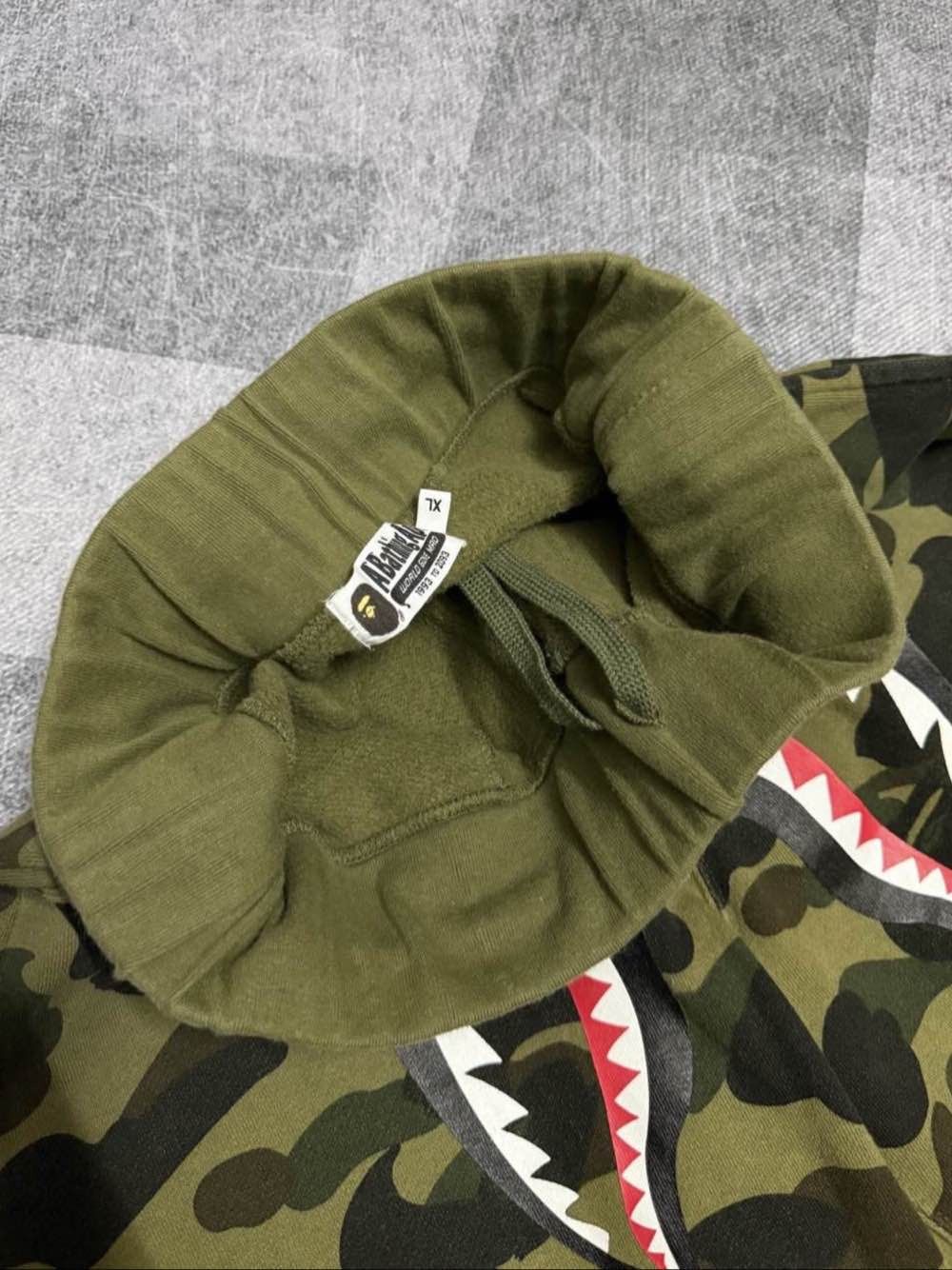 Bape A BATHING APE Shark Camo Sweatpants Size XL Size US 36 / EU 52 - 7 Thumbnail