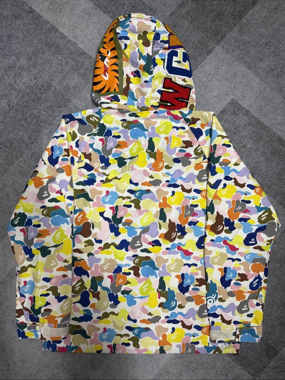 Bape A Bathing Ape Multi-Color Camo Shark Jacket Size L Size US L / EU 52-54 / 3 - 2 Thumbnail