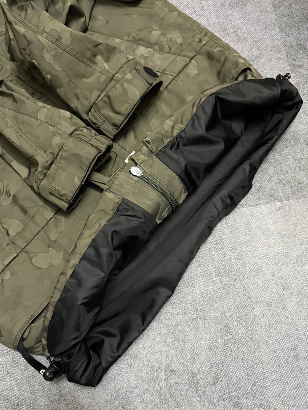 Bape A BATHING APE Camo Embroidered Hooded Jacket Size L Size US L / EU 52-54 / 3 - 10 Thumbnail