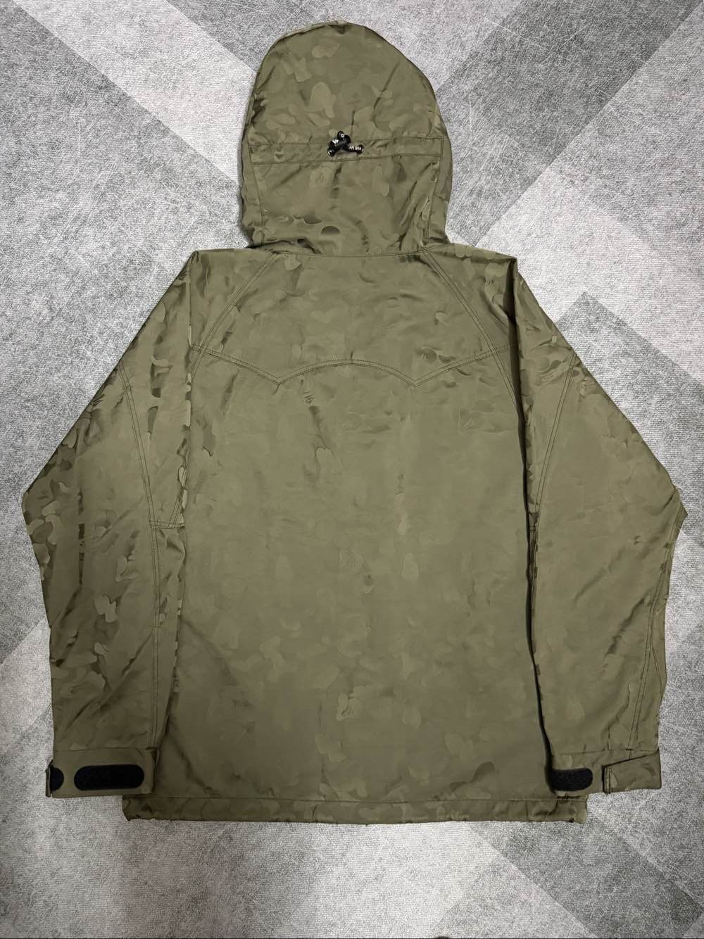 Bape A BATHING APE Camo Embroidered Hooded Jacket Size L Size US L / EU 52-54 / 3 - 2 Thumbnail