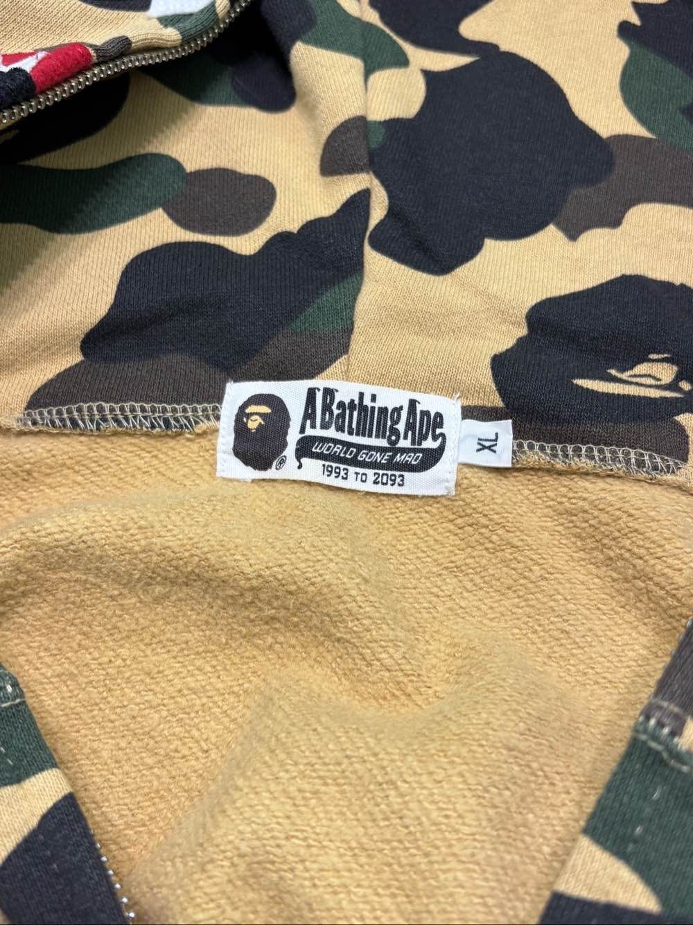 Bape A BATHING APE Camo Shark Full-Zip Hoodie Size XL Size US XL / EU 56 / 4 - 3 Thumbnail