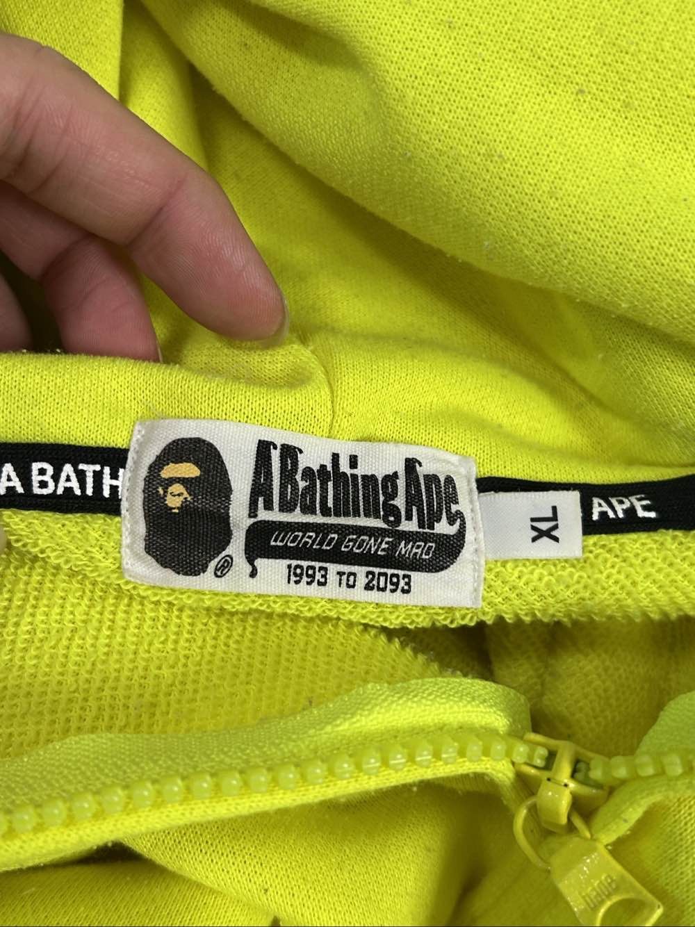 Bape A Bathing Ape Neon Shark Full Zip Hoodie Size XL Size US XL / EU 56 / 4 - 3 Thumbnail