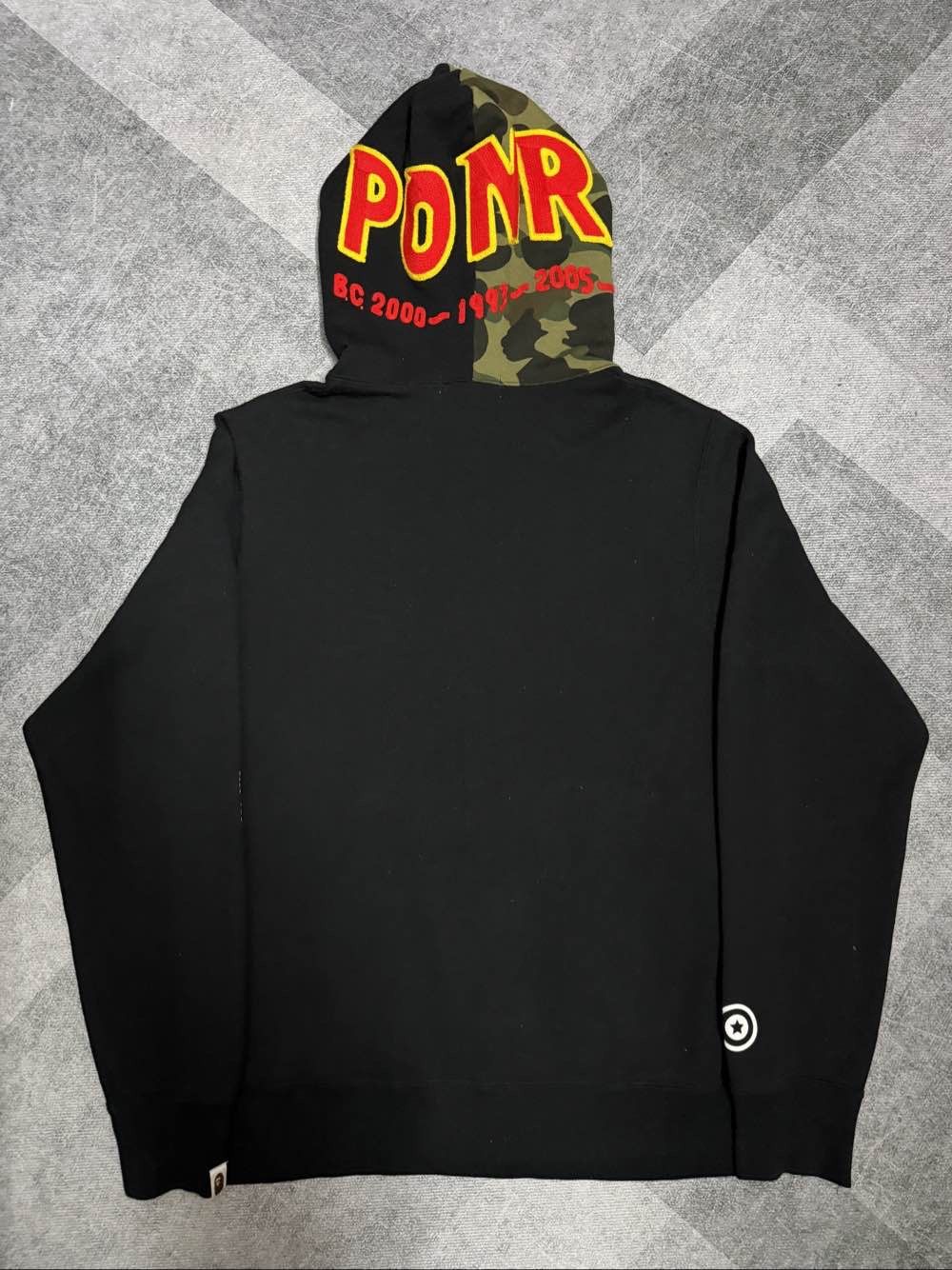 Bape A Bathing Ape Shark Full Zip Hoodie Size L Size US L / EU 52-54 / 3 - 2 Thumbnail