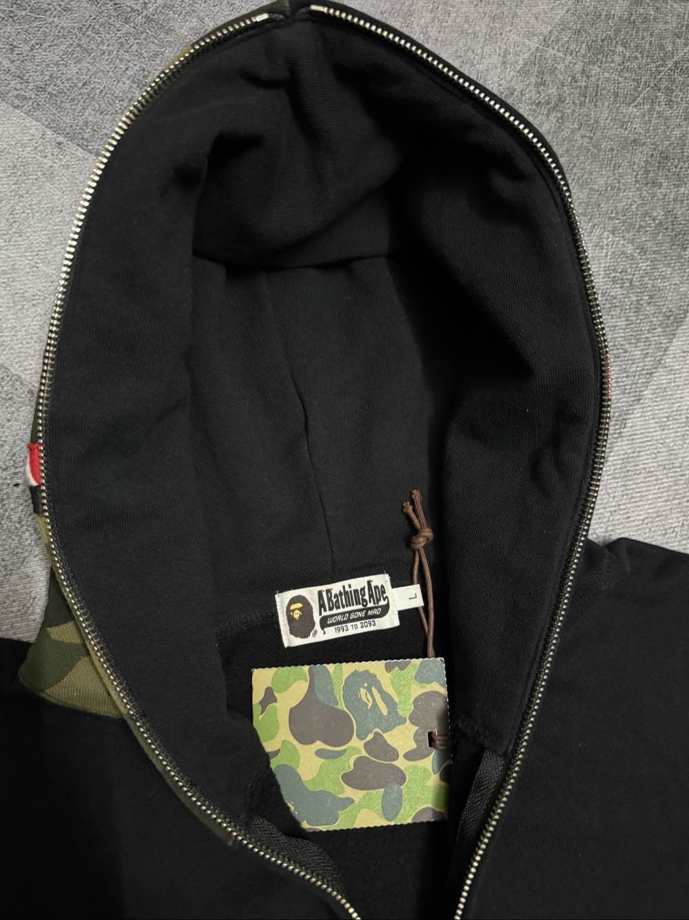 Bape A Bathing Ape Shark Full Zip Hoodie Size L Size US L / EU 52-54 / 3 - 6 Thumbnail