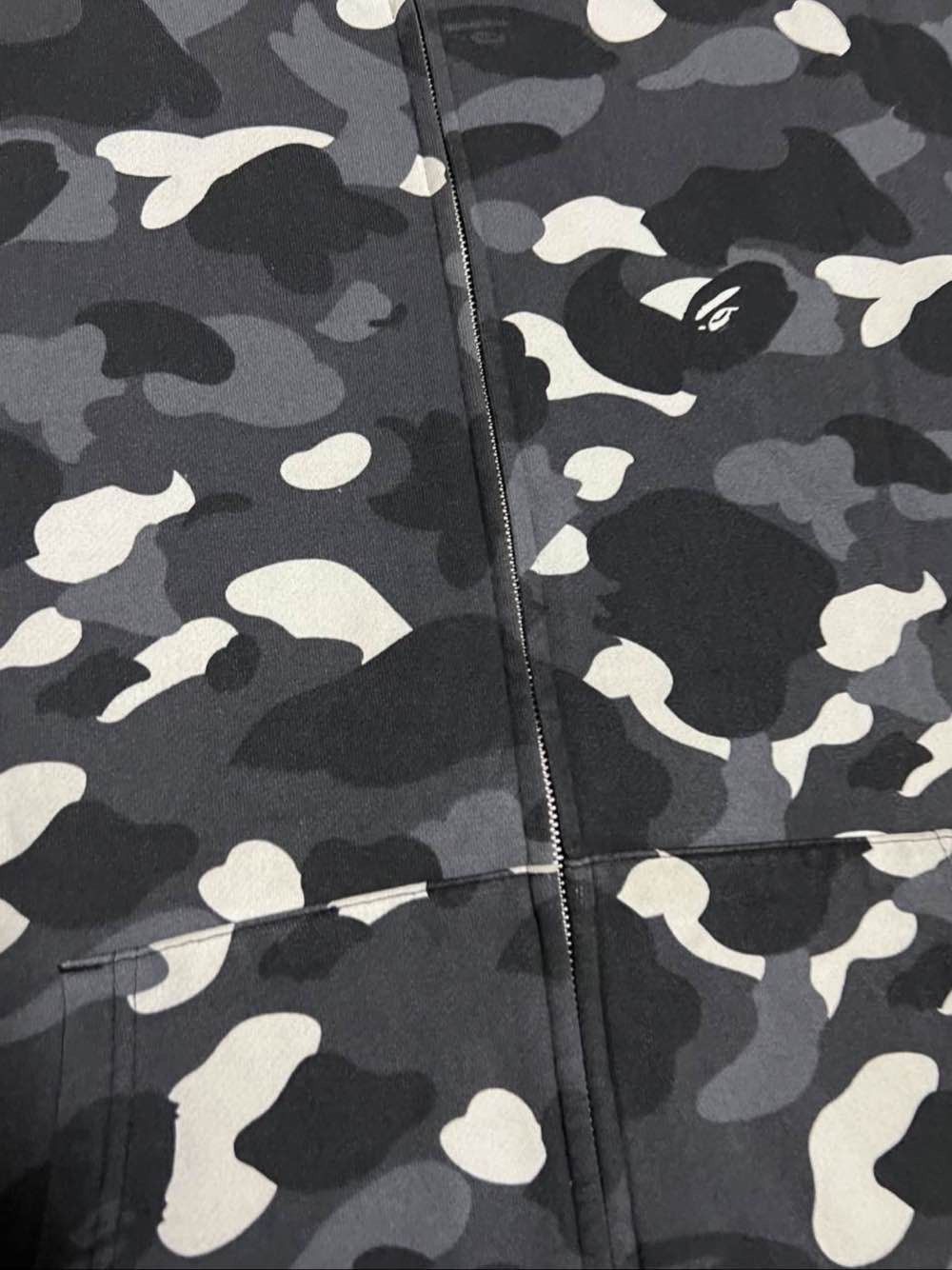 Bape A BATHING APE Camo Shark Hoodie Size XXL Size US XXL / EU 58 / 5 - 5 Thumbnail