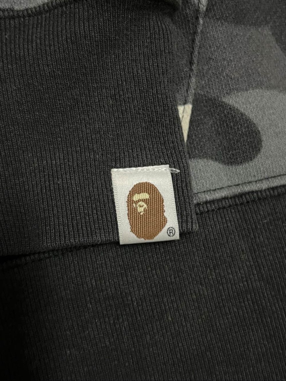 Bape A BATHING APE Camo Shark Hoodie Size XXL Size US XXL / EU 58 / 5 - 9 Thumbnail