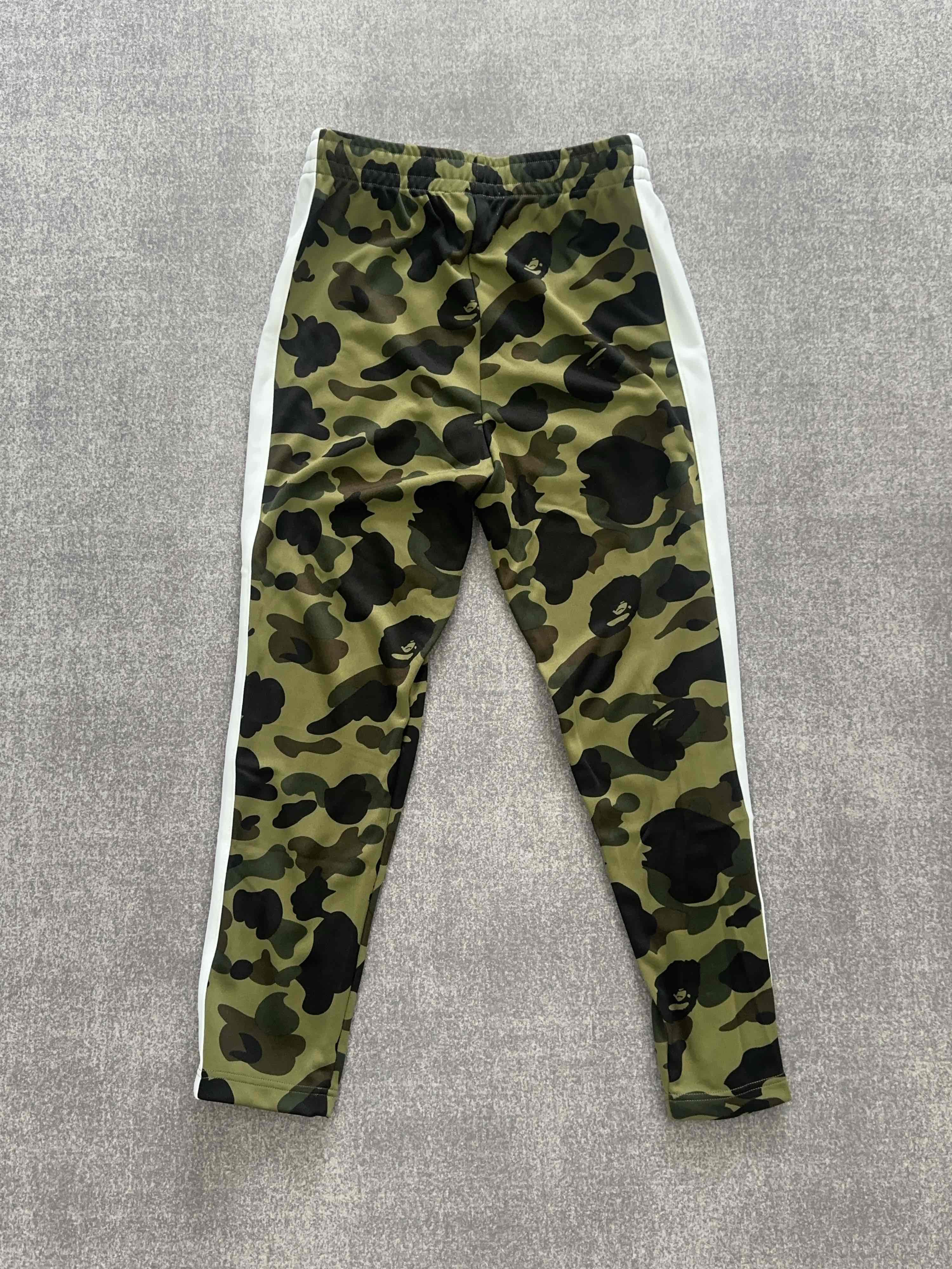 Bape A Bathing Ape Camo WGM Sweatpants Size S Size US 30 / EU 46 - 2 Thumbnail