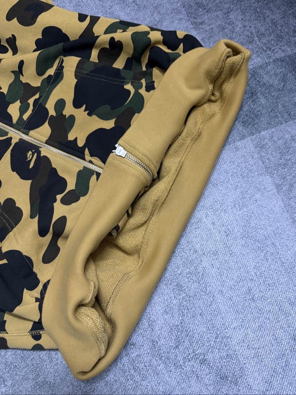 Bape A Bathing Ape Camo Crystal Zip Hoodie XL Size US XL / EU 56 / 4 - 7 Thumbnail
