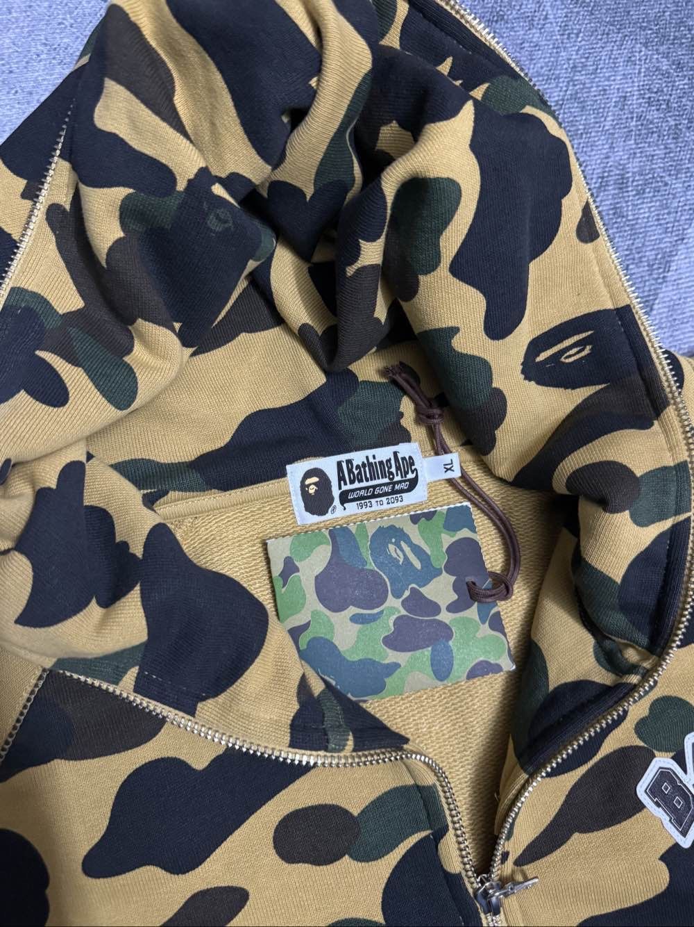 Bape A Bathing Ape Camo Crystal Zip Hoodie XL Size US XL / EU 56 / 4 - 6 Thumbnail