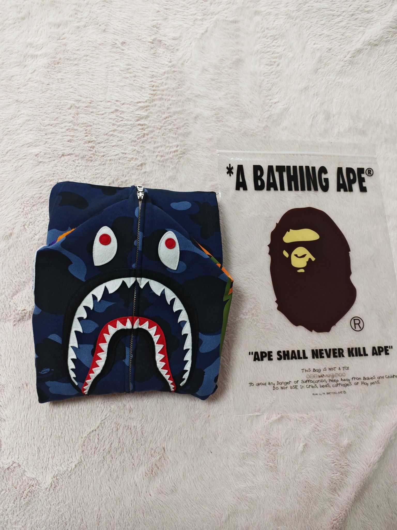 Bape A Bathing Ape Blue Camo Shark Hoodie Size M Size US M / EU 48-50 / 2 - 6 Thumbnail