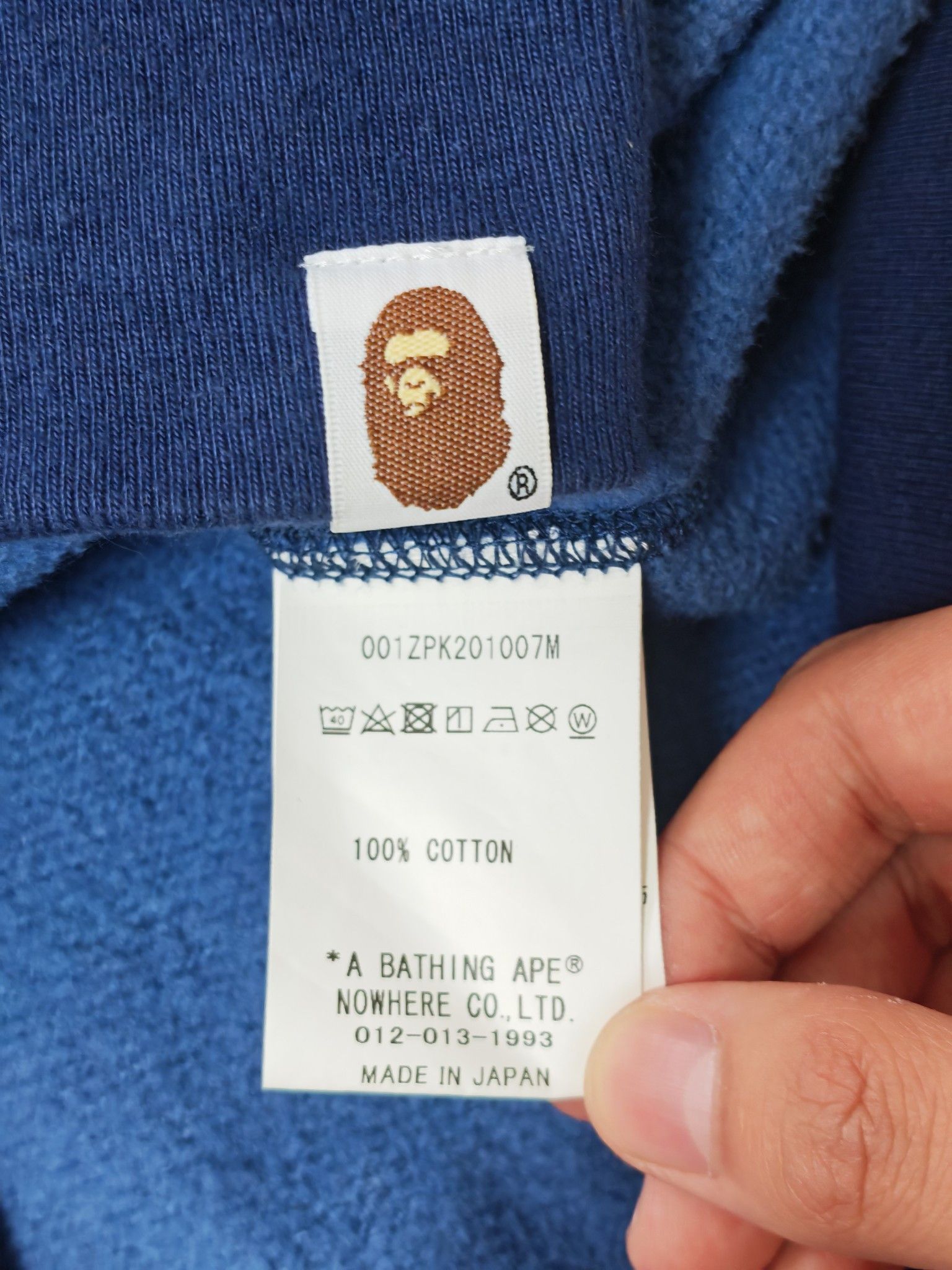 Bape A Bathing Ape Blue Camo Shark Hoodie Size M Size US M / EU 48-50 / 2 - 4 Thumbnail