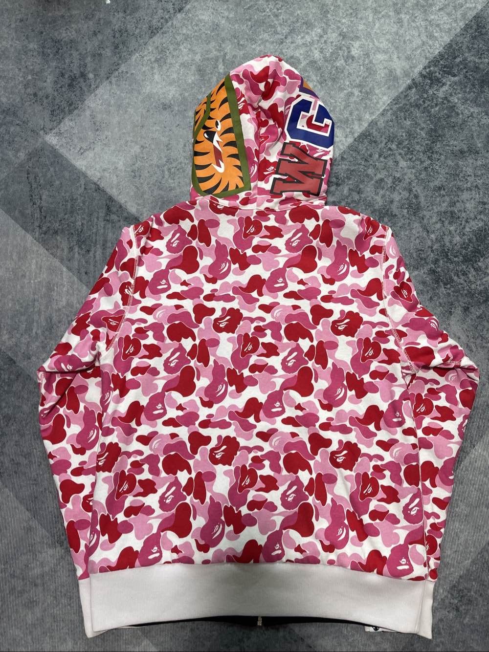 Bape A Bathing Ape Pink ABC Camo Shark Hoodie Size M Size US M / EU 48-50 / 2 - 2 Thumbnail