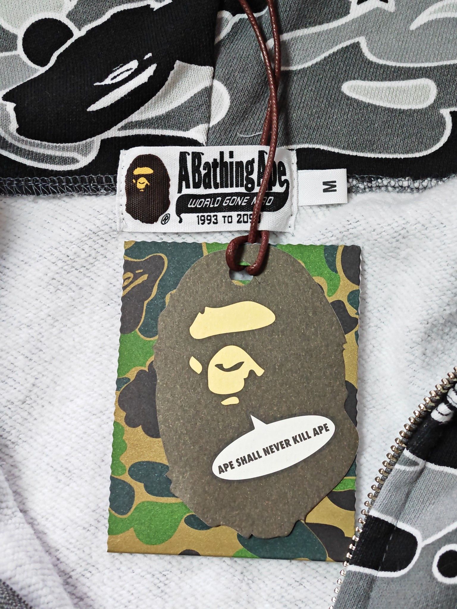 Bape A Bathing Ape Shark Camo Full Zip Hoodie Size M Size US M / EU 48-50 / 2 - 3 Thumbnail