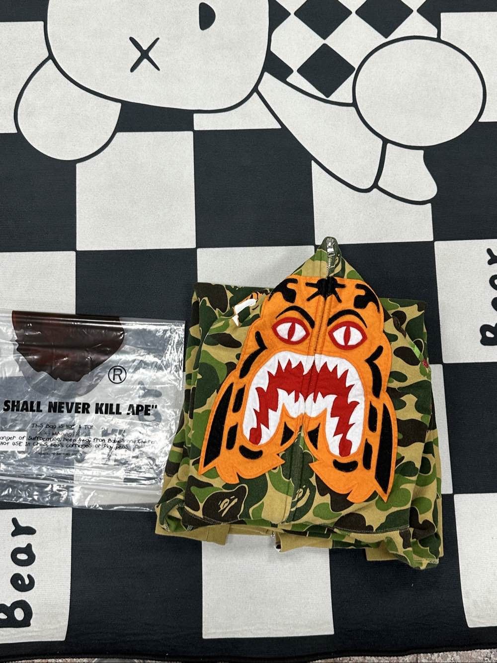 Bape A Bathing Ape Tiger Camo Full Zip Hoodie Size XL Size US XL / EU 56 / 4 - 8 Thumbnail