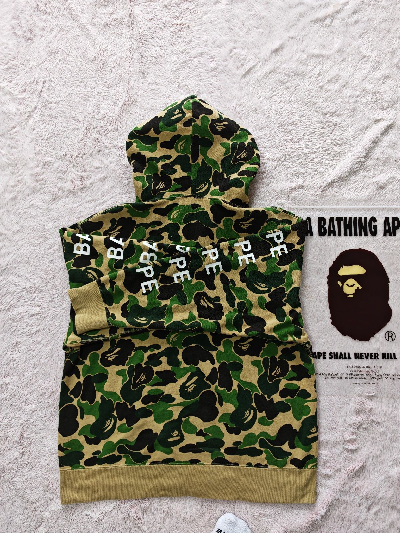 Bape A Bathing Ape Camo Logo Zip Hoodie Size L Size US L / EU 52-54 / 3 - 2 Thumbnail