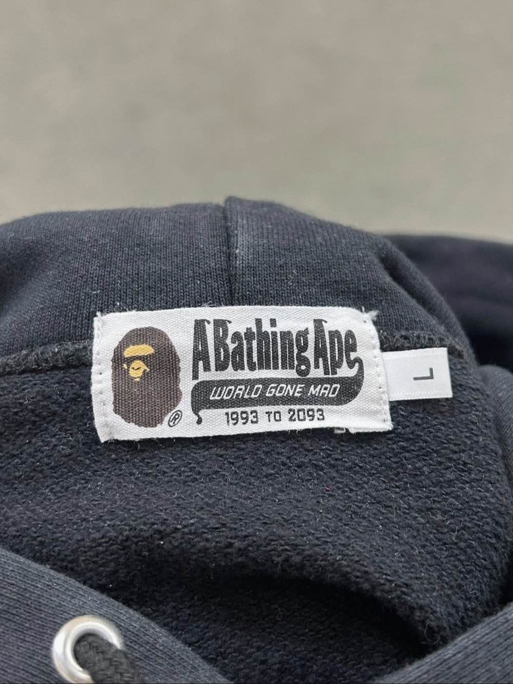 Bape A Bathing Ape Logo Graphic Hoodie Size L Size US L / EU 52-54 / 3 - 3 Thumbnail