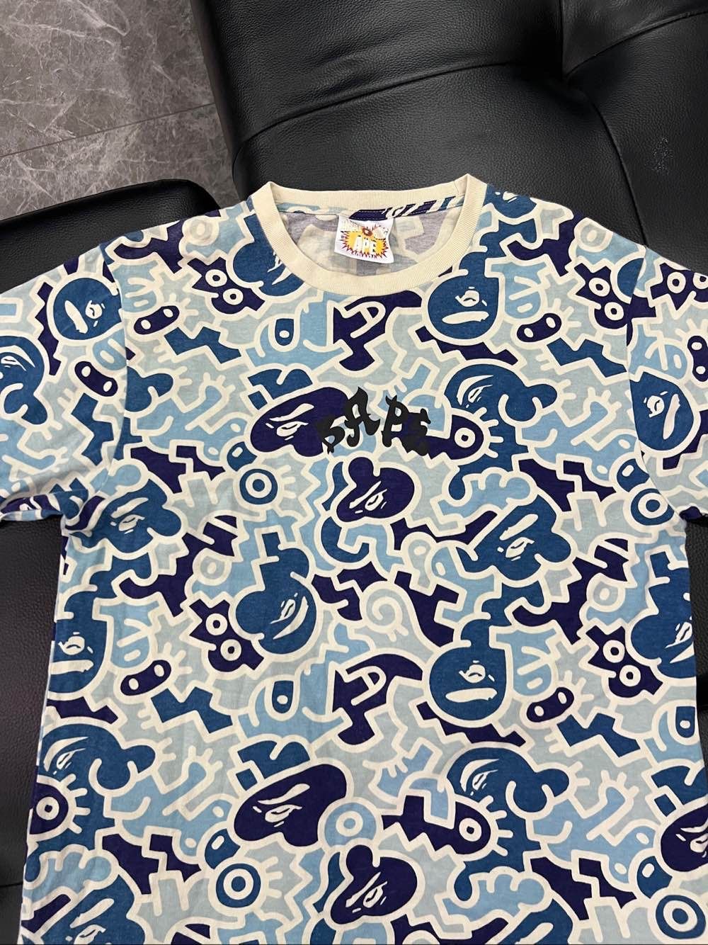 Bape A BATHING APE Camo Graphic T-Shirt Size M Size US M / EU 48-50 / 2 - 6 Thumbnail
