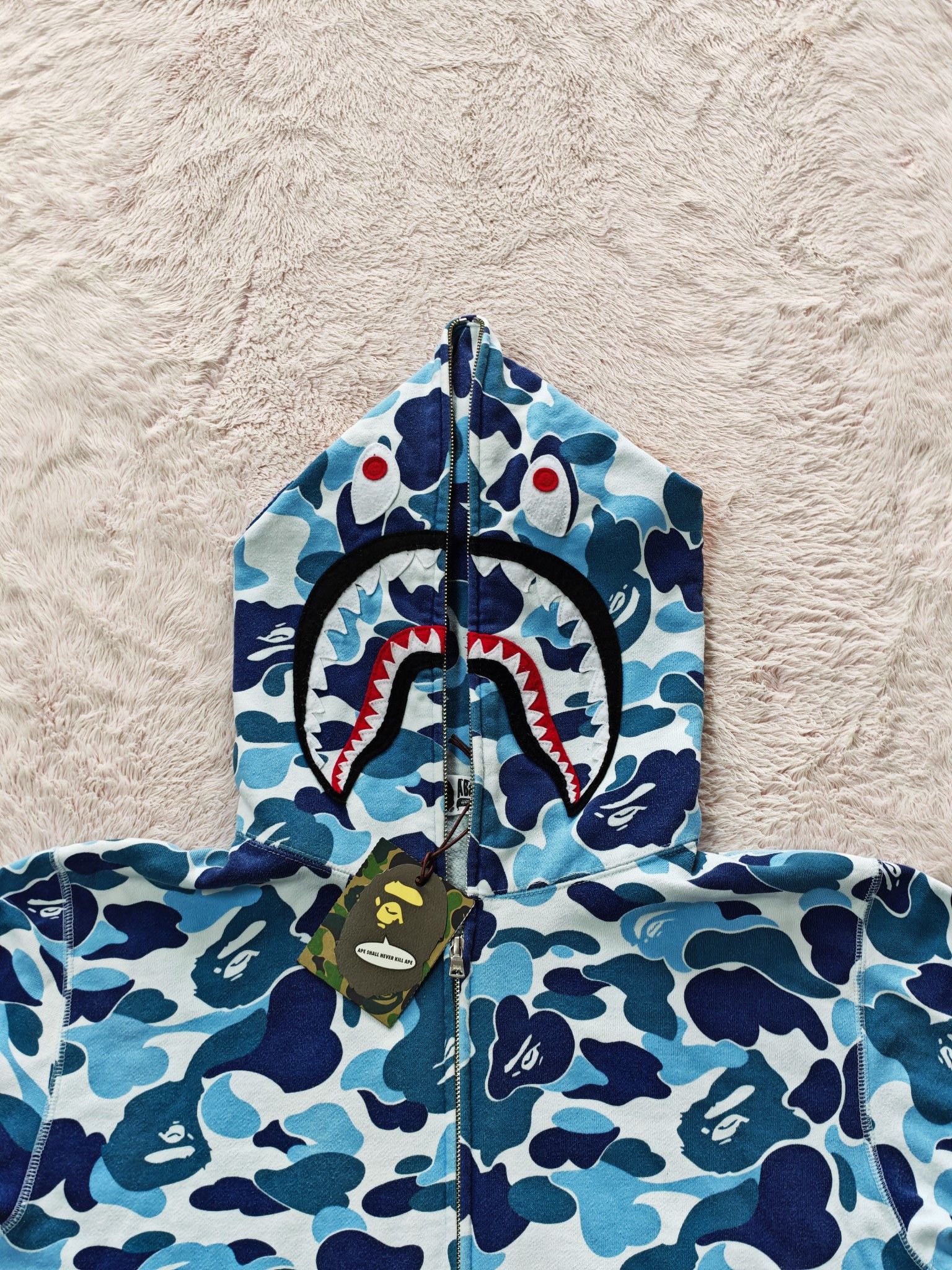 Bape A Bathing Ape Blue ABC Camo Shark Hoodie Size XL Size US XL / EU 56 / 4 - 5 Thumbnail