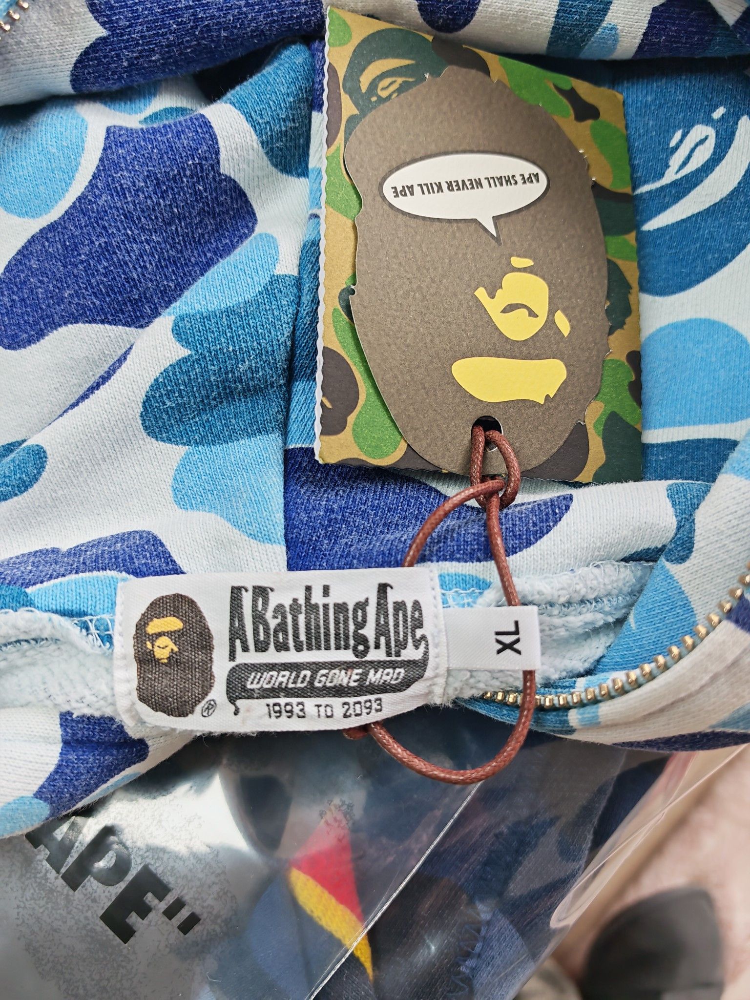 Bape A Bathing Ape Blue ABC Camo Shark Hoodie Size XL Size US XL / EU 56 / 4 - 3 Thumbnail