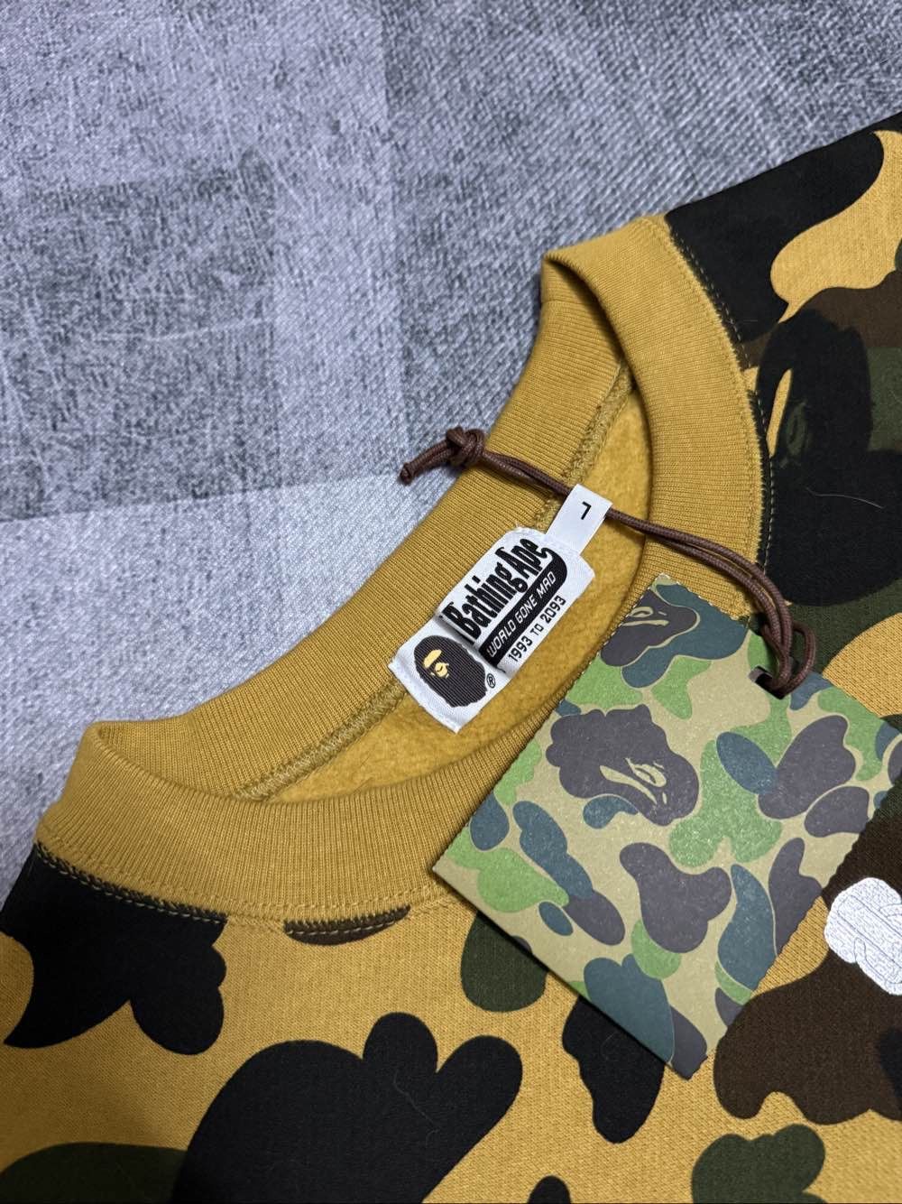 Bape A Bathing Ape Shark Camo Sweatshirt Size L Size US L / EU 52-54 / 3 - 6 Thumbnail