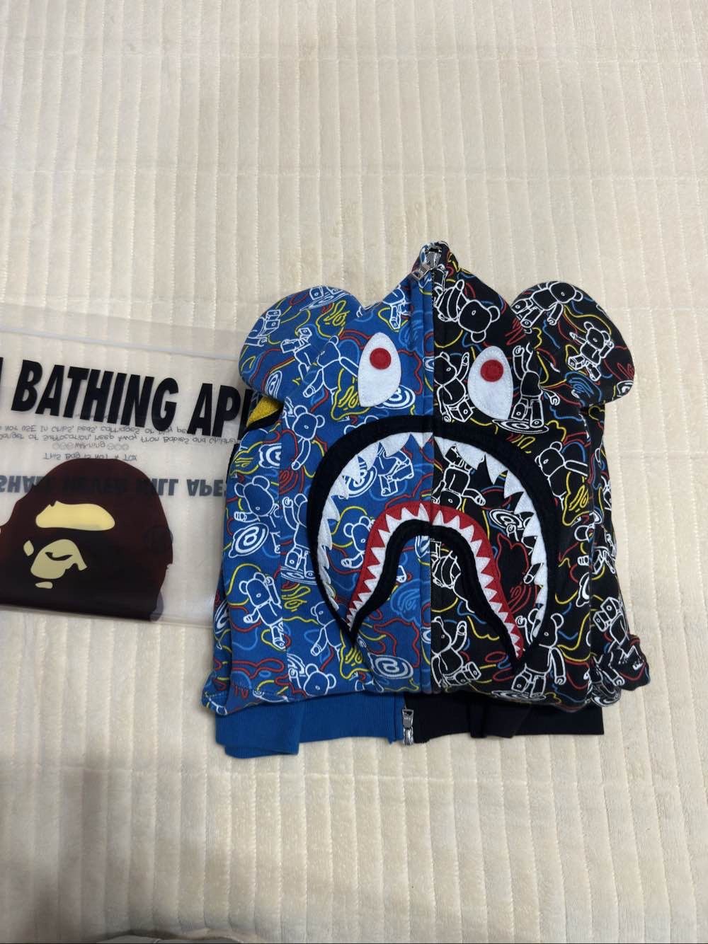 Bape A BATHING APE Bearbrick Shark Hoodie Size XL Size US XL / EU 56 / 4 - 7 Thumbnail