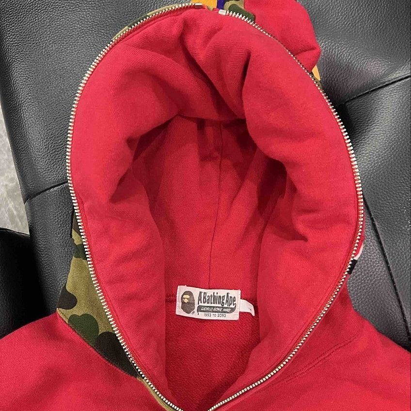 Bape A Bathing Ape Camo Shark Hoodie Size L Size US L / EU 52-54 / 3 - 12 Thumbnail