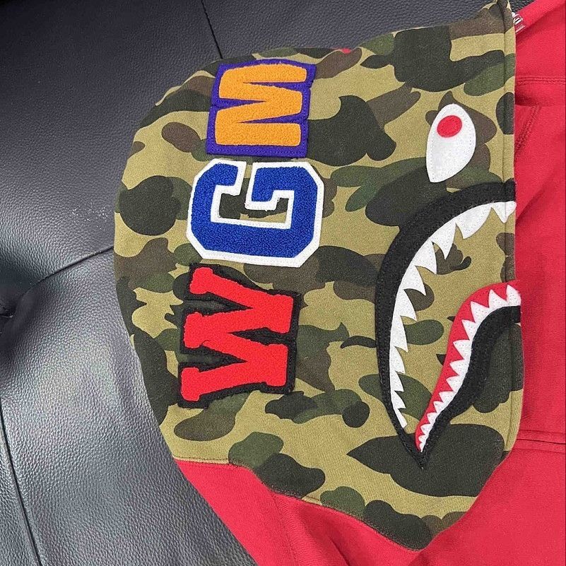Bape A Bathing Ape Camo Shark Hoodie Size L Size US L / EU 52-54 / 3 - 15 Thumbnail