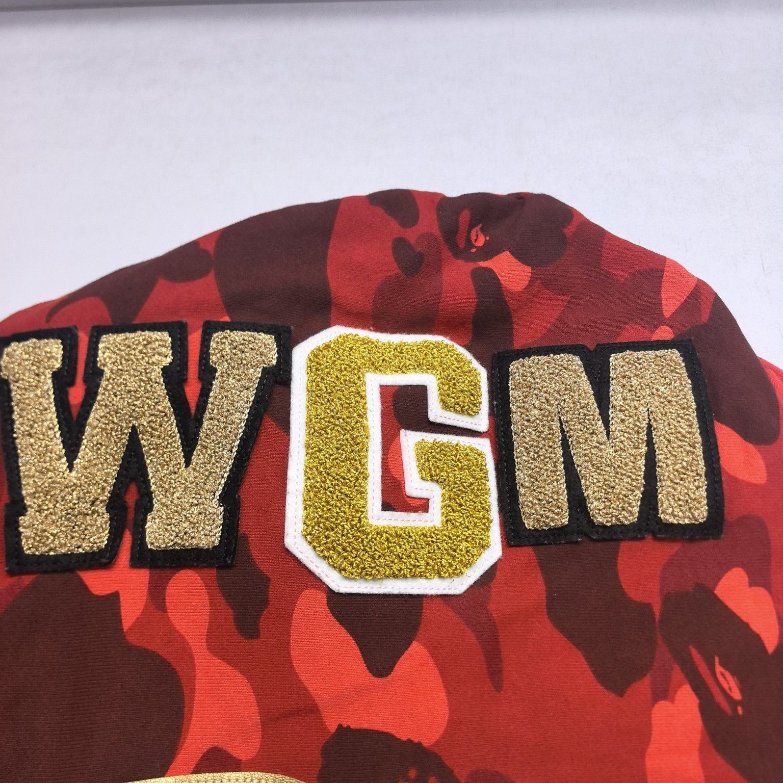 Bape A Bathing Ape Red Camo Shark Hoodie Size L Size US L / EU 52-54 / 3 - 10 Thumbnail