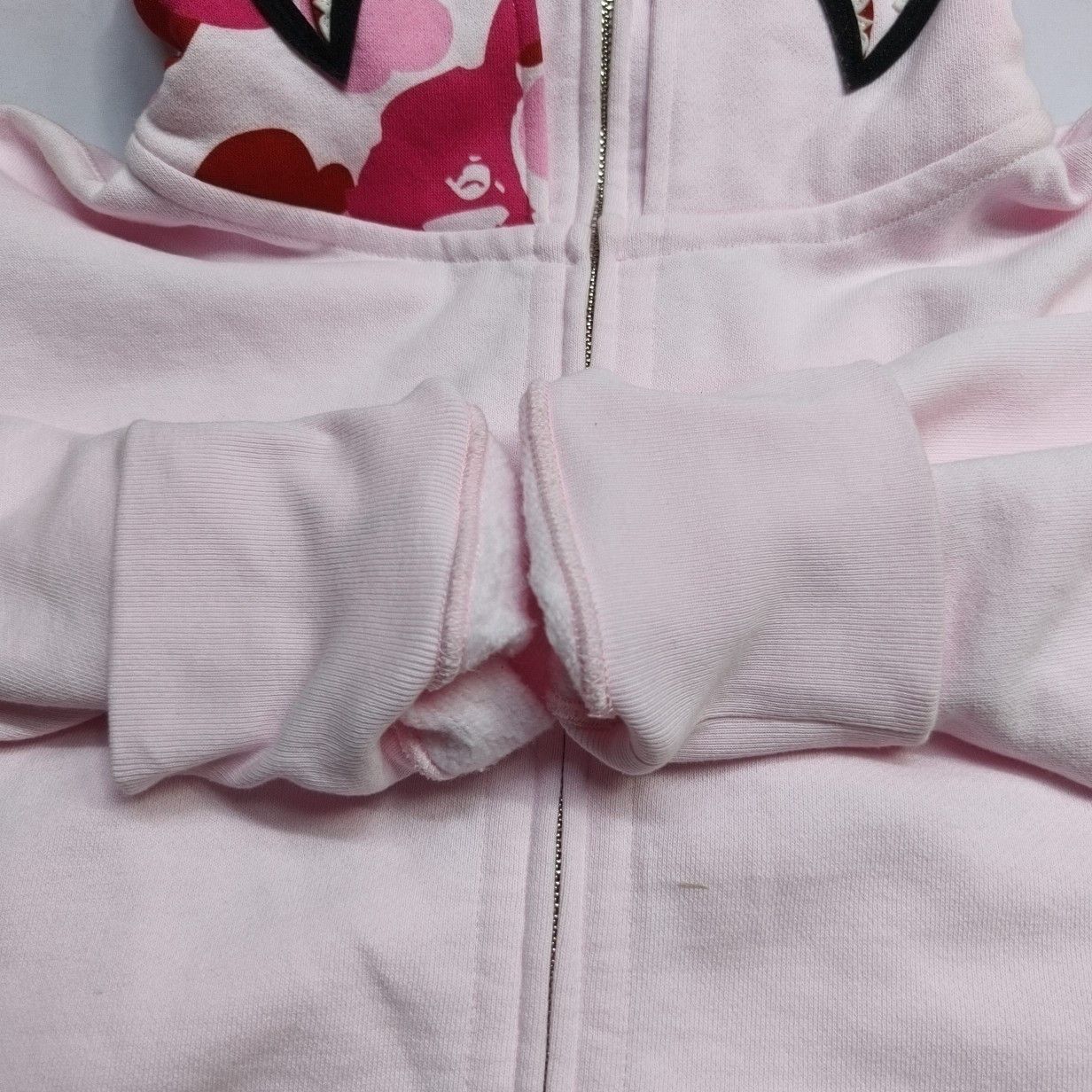 Bape A Bathing Ape Camo Shark Zip-Up Hoodie Pink Size S / US 4 / IT 40 - 7 Thumbnail