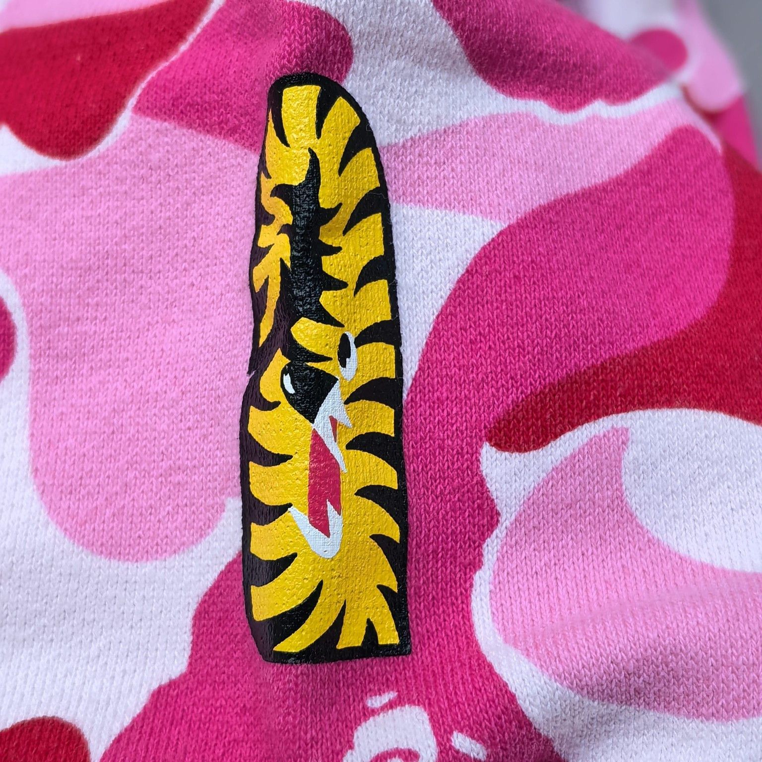 Bape A BATHING APE Pink Camo PONR Zip Up Hoodie XL Size US XL / EU 56 / 4 - 3 Thumbnail