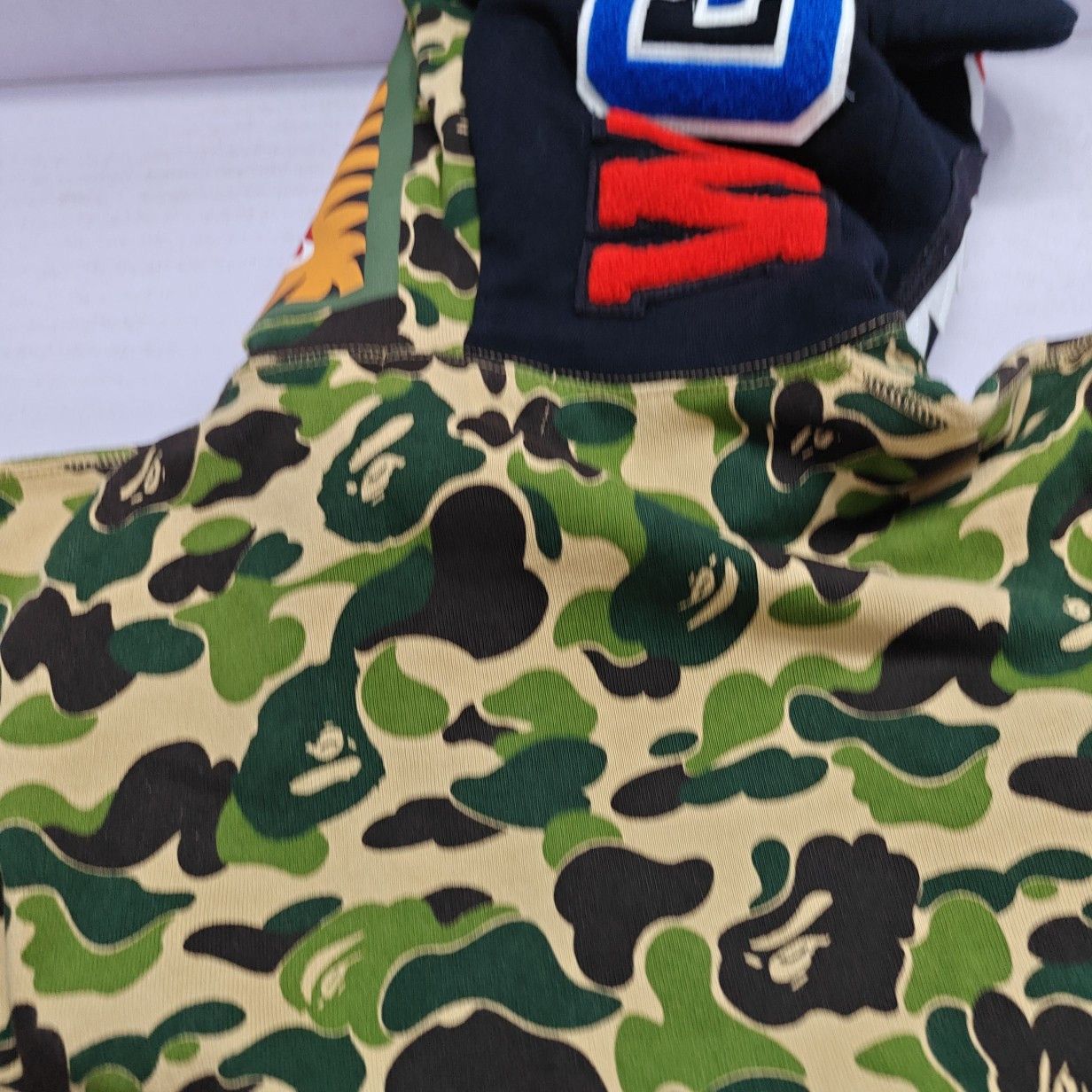 Bape A BATHING APE Camo Shark Bear Hoodie Size L Size US L / EU 52-54 / 3 - 6 Thumbnail