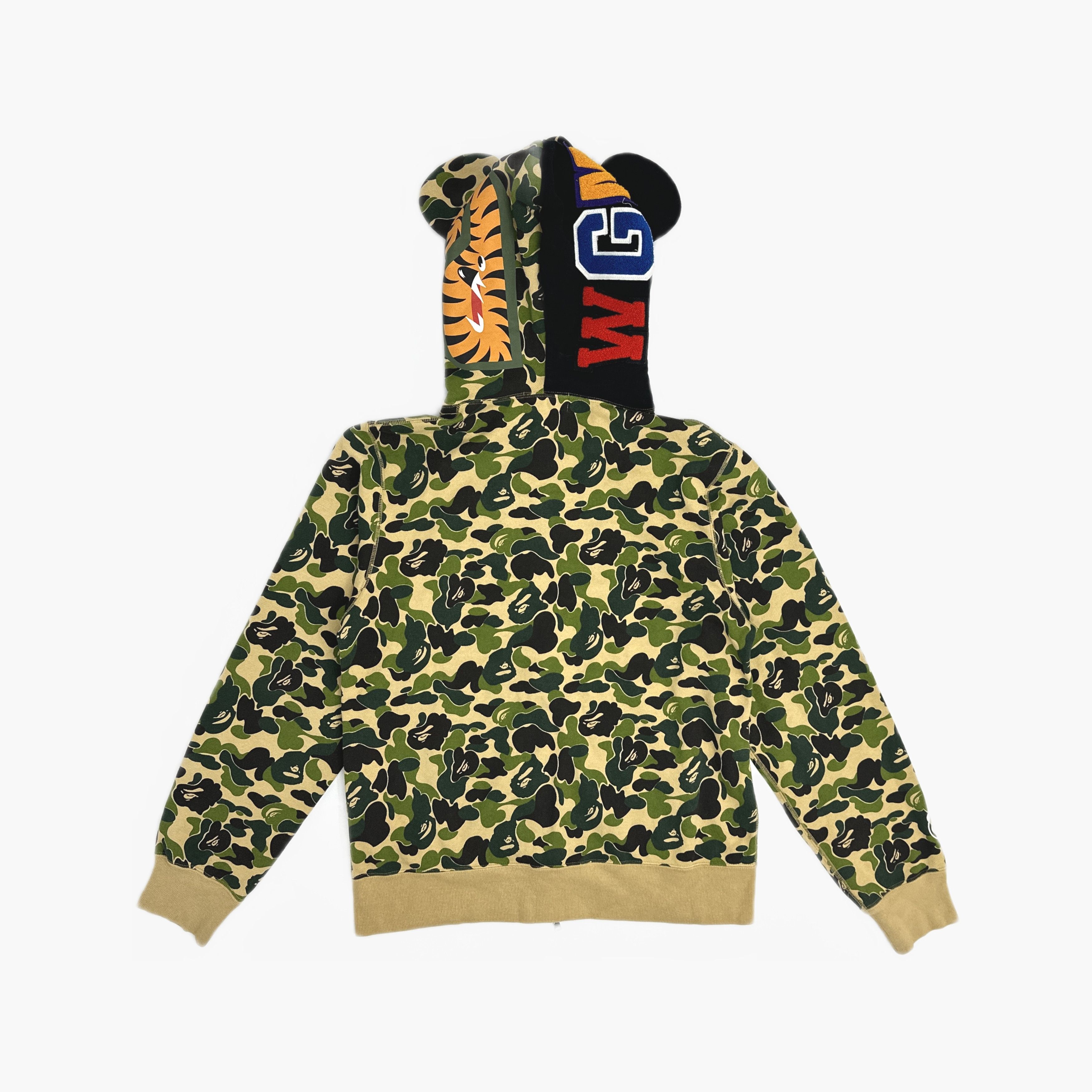 Bape A BATHING APE Camo Shark Bear Hoodie Size L Size US L / EU 52-54 / 3 - 2 Thumbnail